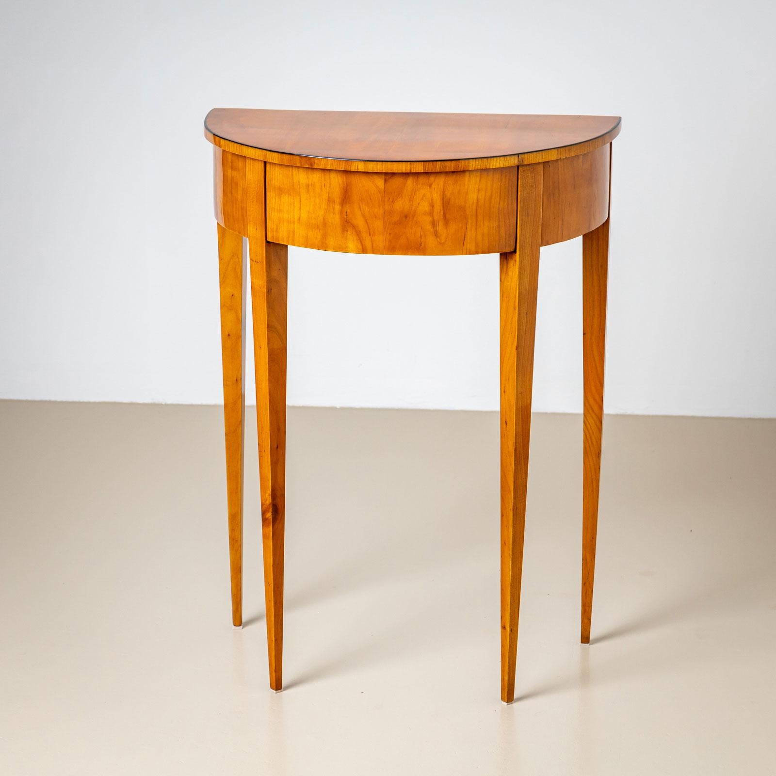 19th Century Biedermeier Demi Lune Console Table in Cherry, Germany For Sale 4