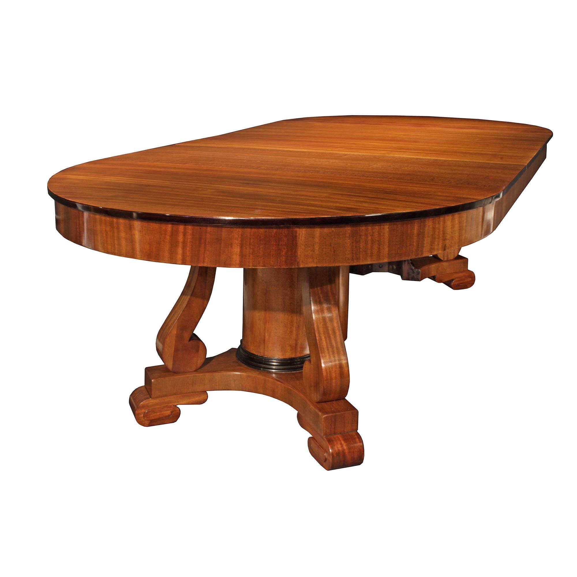 Unknown 19th Century Biedermeier Dining Table For Sale