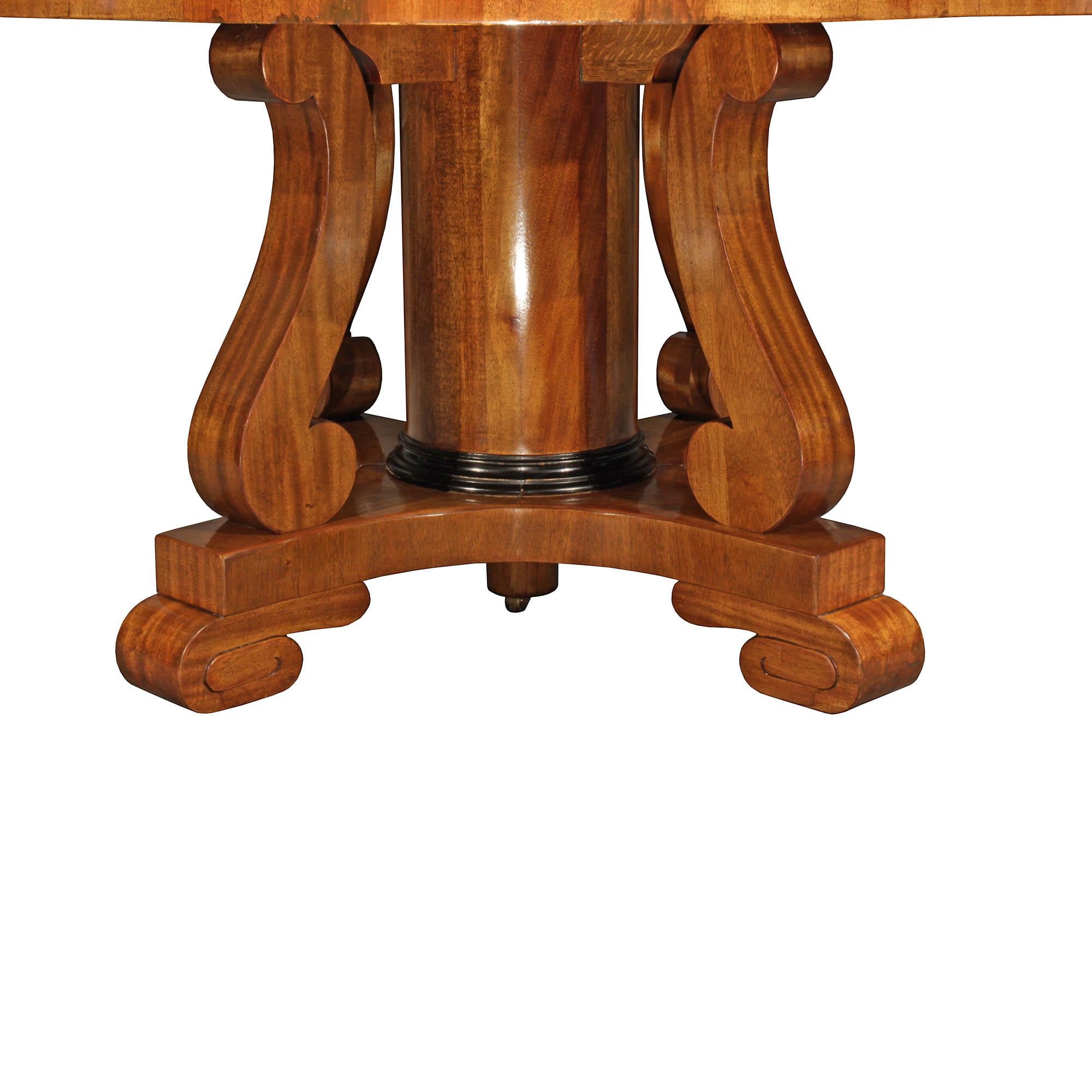 19th Century Biedermeier Dining Table In Good Condition For Sale In West Palm Beach, FL