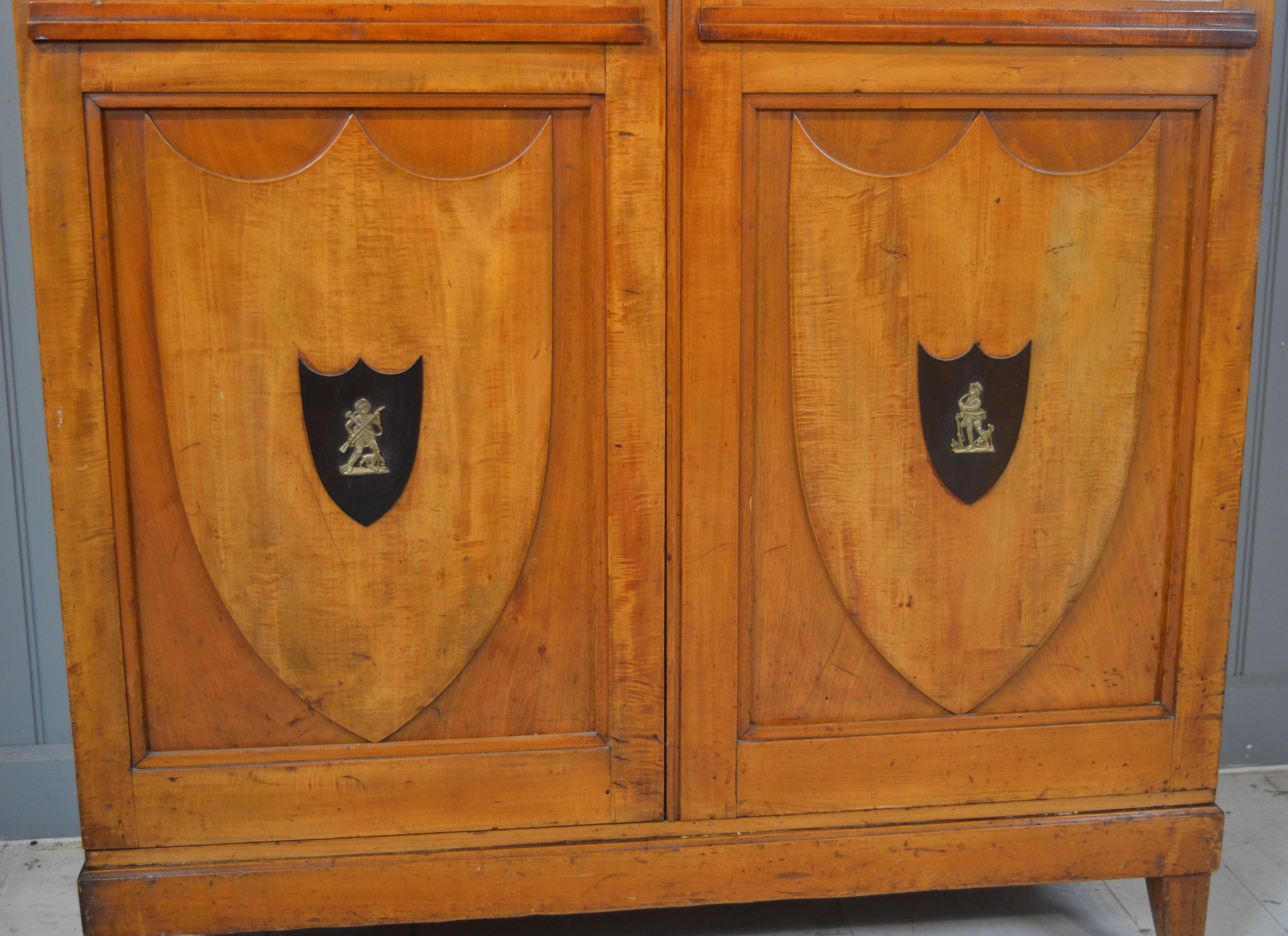 19th century biedermeier display cabinet For Sale 4
