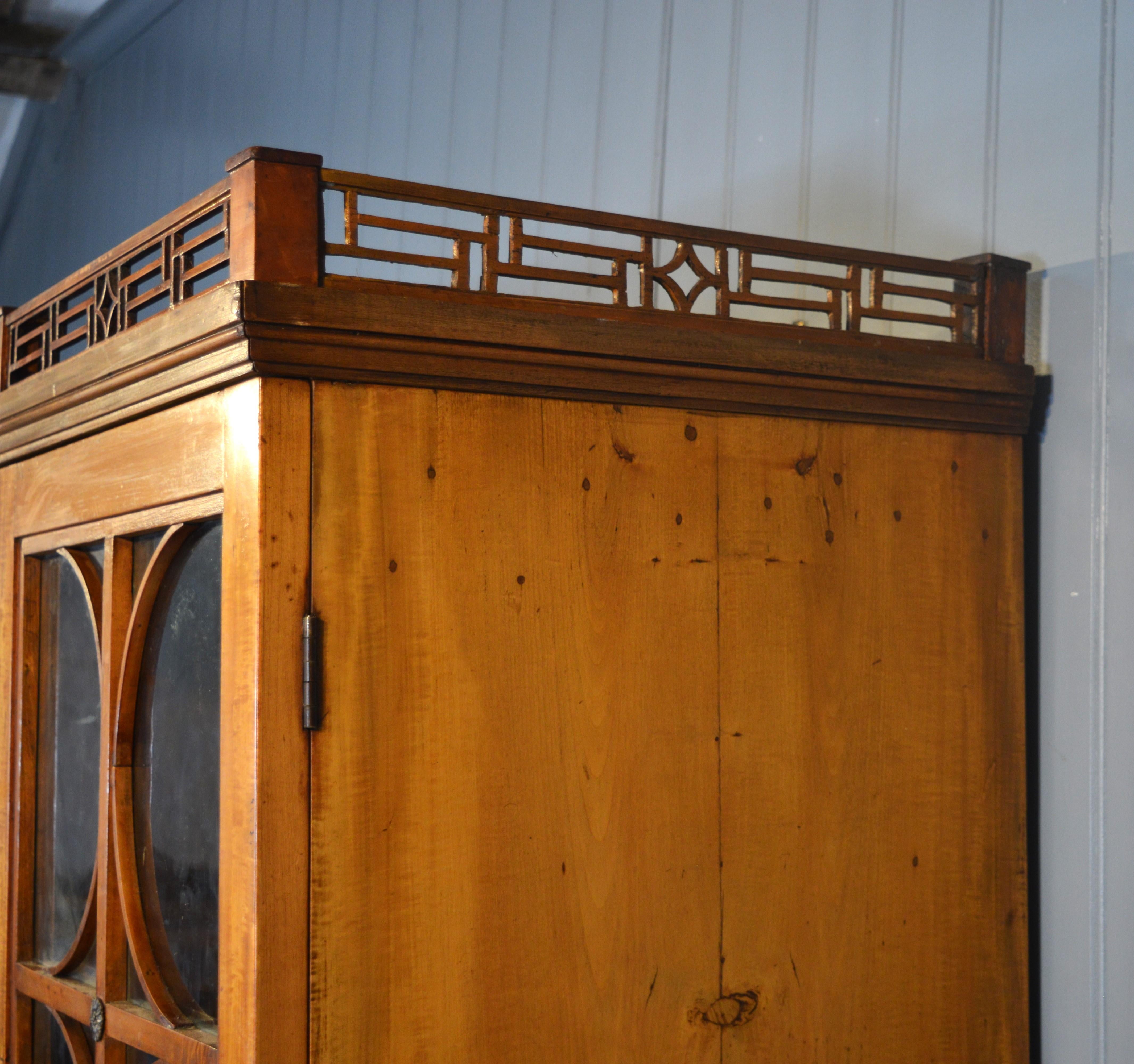 Satinwood 19th century biedermeier display cabinet For Sale