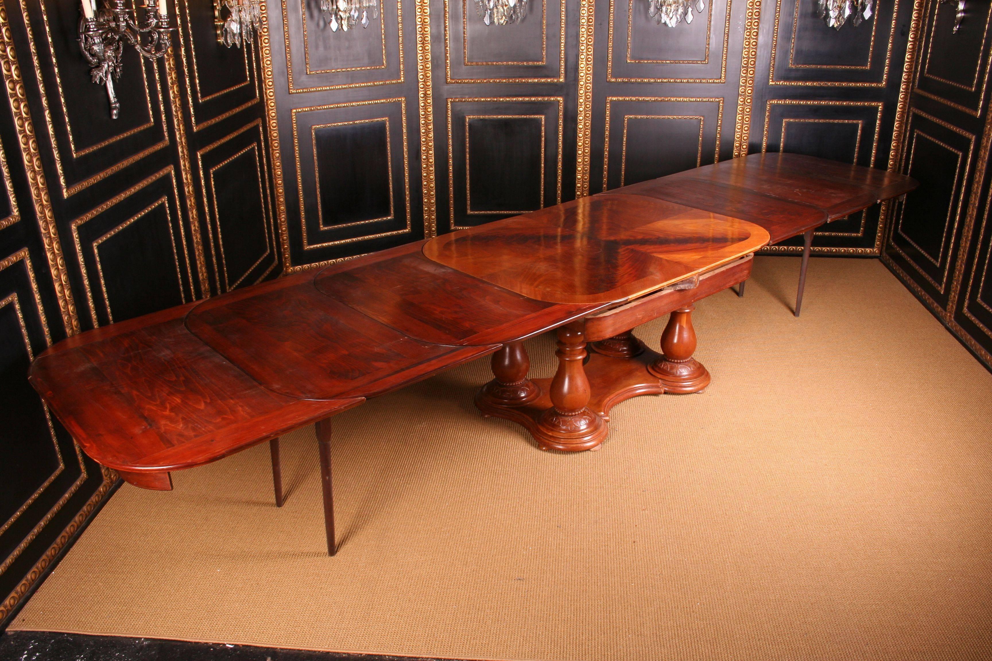 19th Century Biedermeier Extending Table For Sale 2