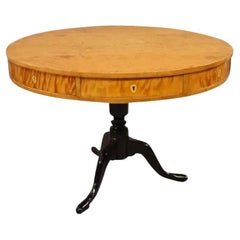 Table de jeu Biedermeier du 19ème siècle avec pieds à piédestal ébénisés