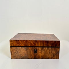 19th Century Biedermeier Jewelry Box in Burl Walnut, around 1820