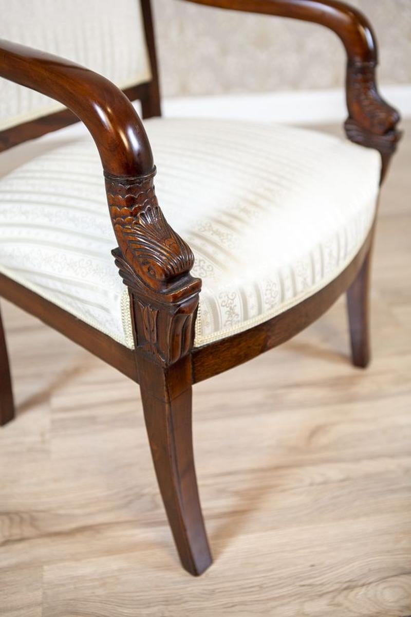 Poltrona Biedermeier del XIX secolo in mogano con tappezzeria chiara, 1890 in vendita 6