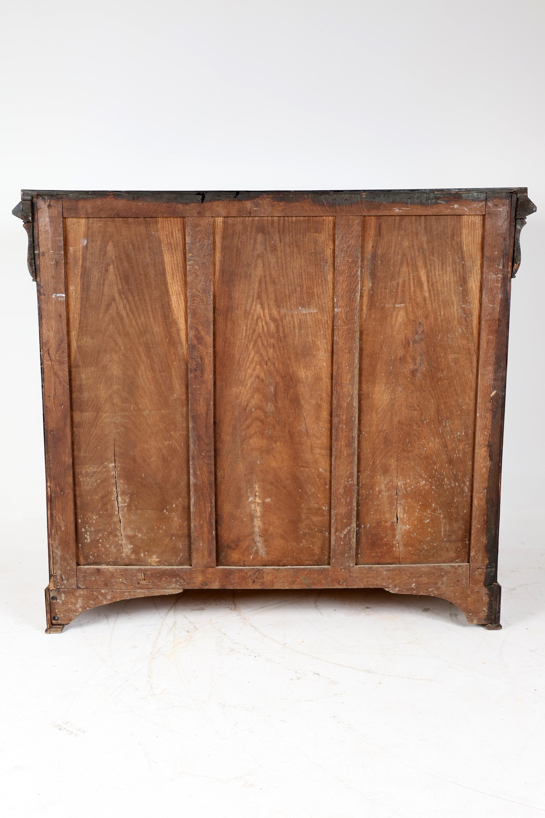 19th Century Biedermeier Mahogany Chest of Drawers For Sale 8