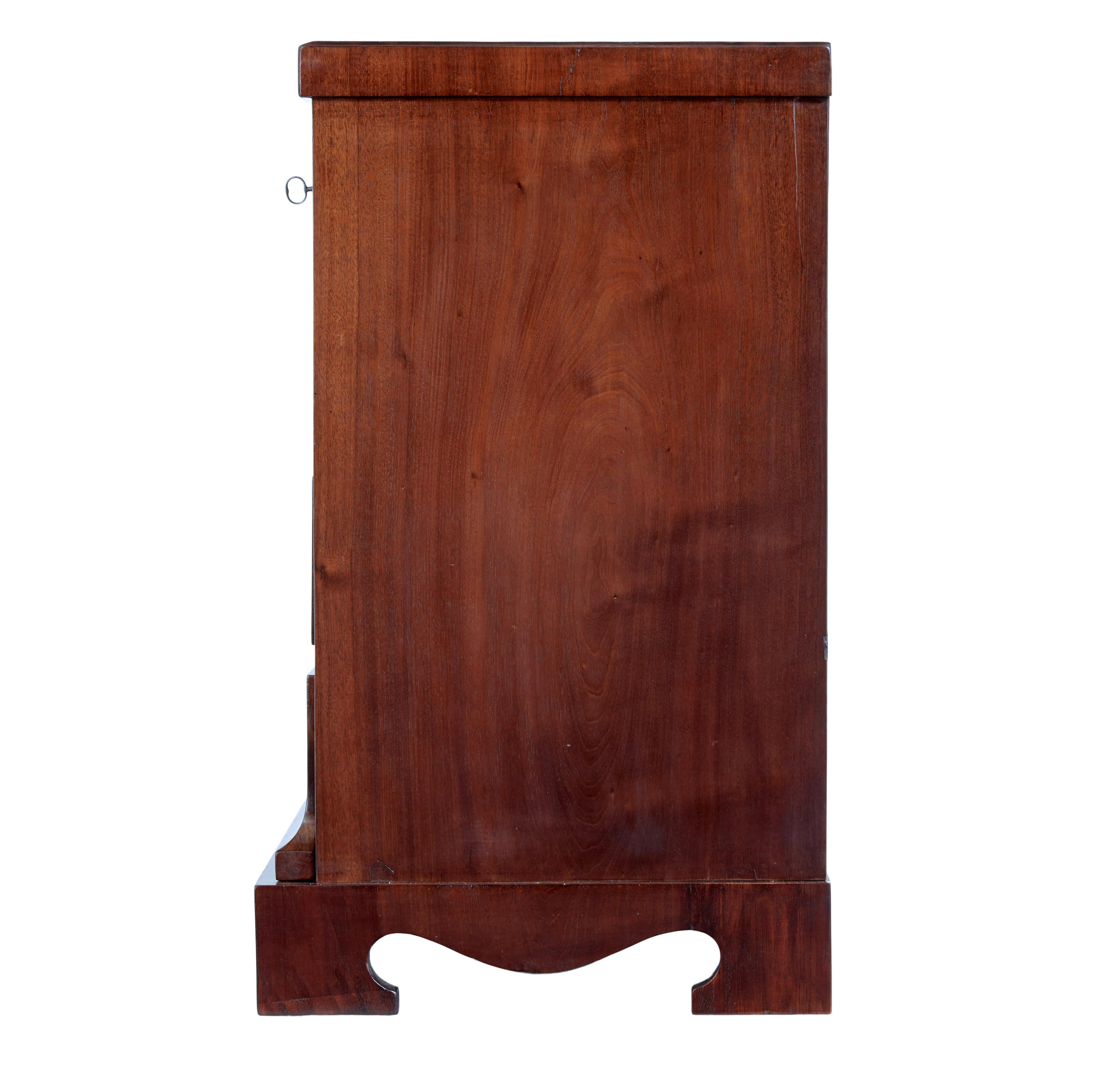 Mahogany 19th century Biedermeier mahogany chest of drawers For Sale