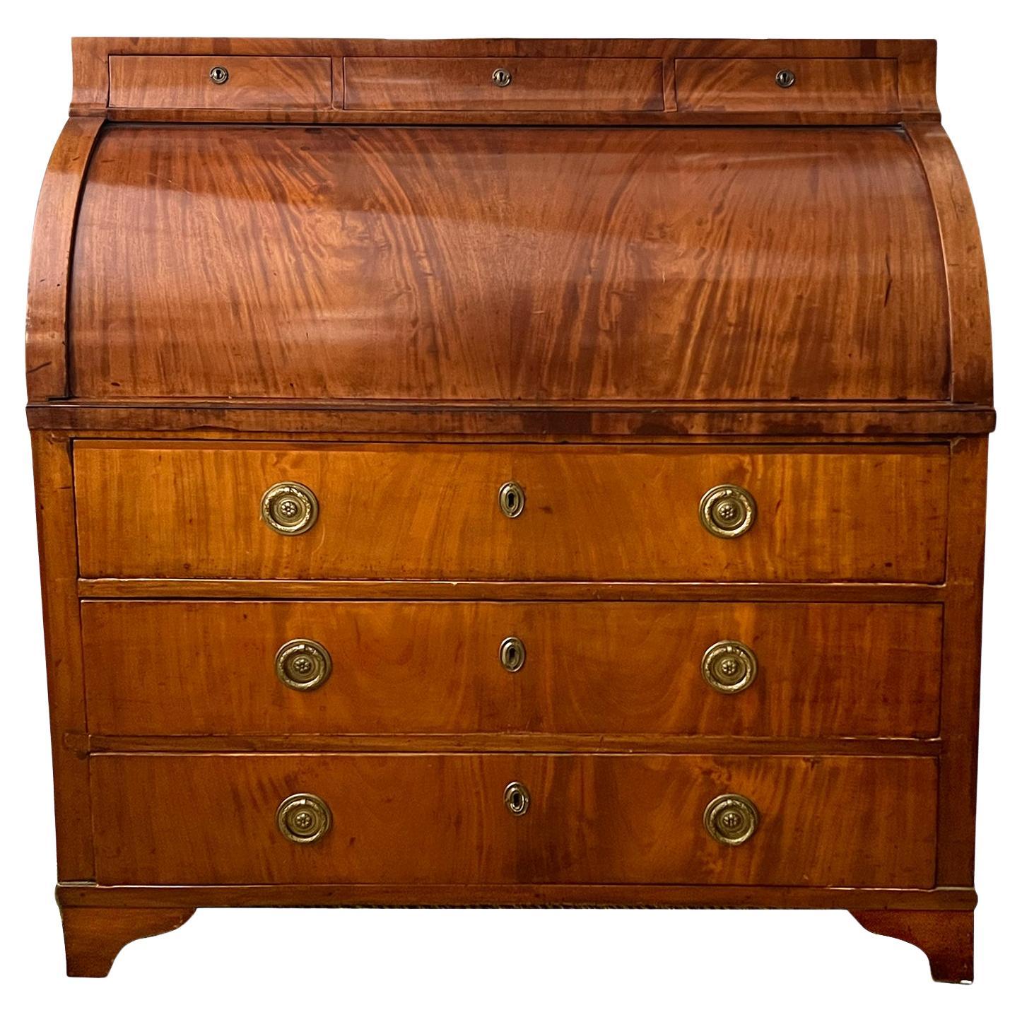 19th Century Biedermeier Mahogany Cylinder-Top Bureau Desk