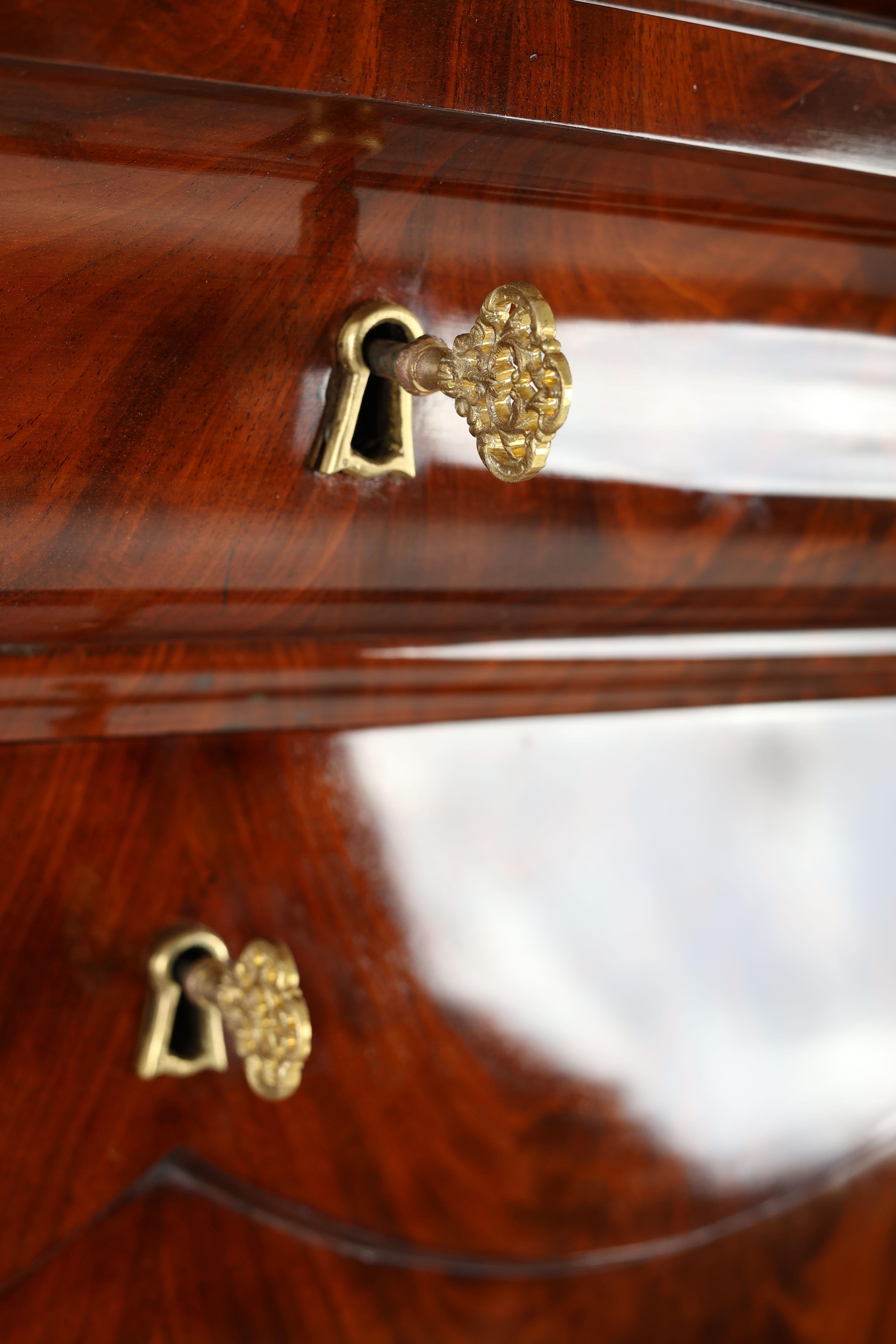 19th Century Biedermeier Mahogany Secretary For Sale 4