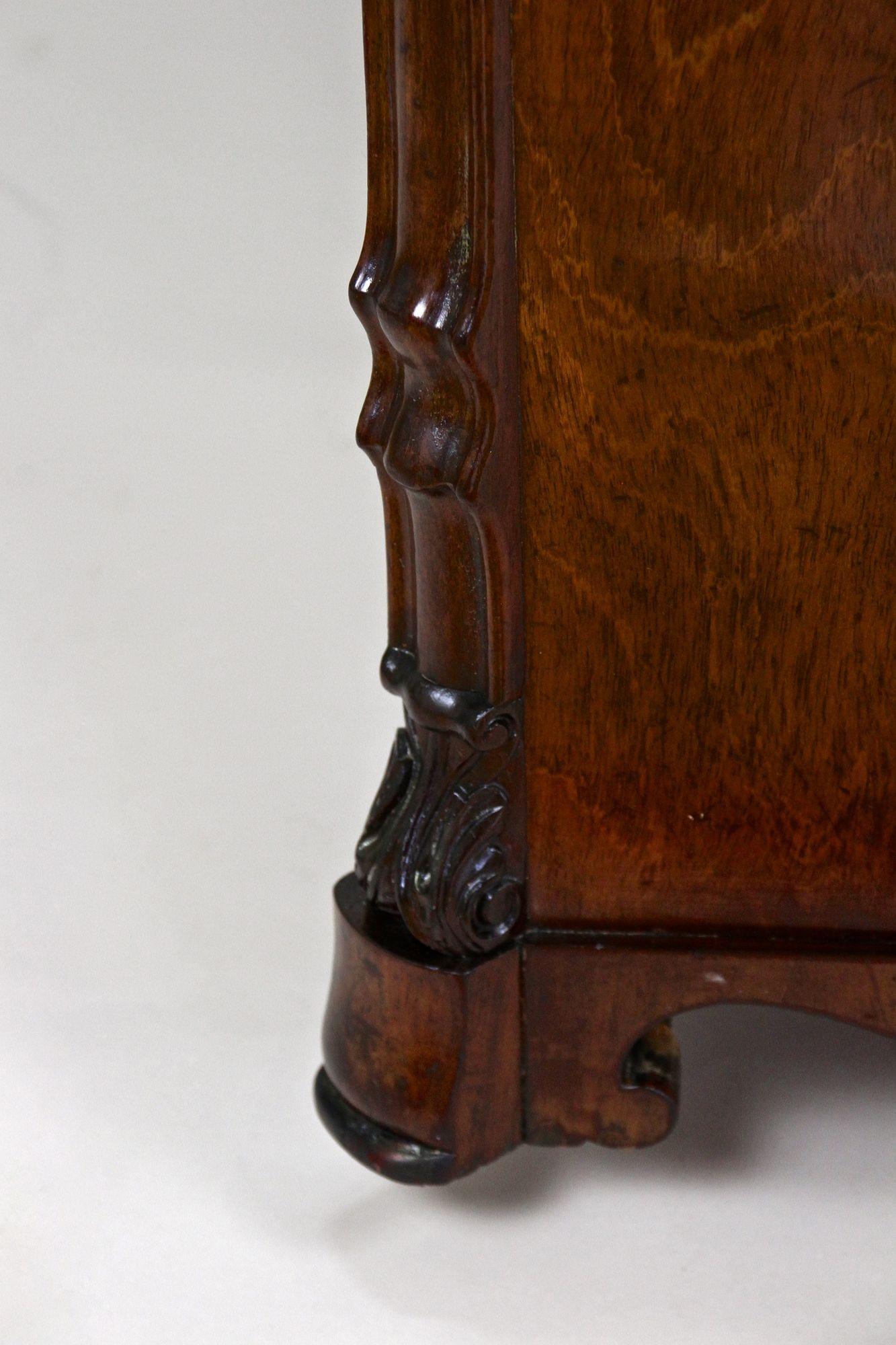 19th Century Biedermeier Mahogany Sideboard/ Buffet/ Halfcabinet, AT ca. 1850 For Sale 7