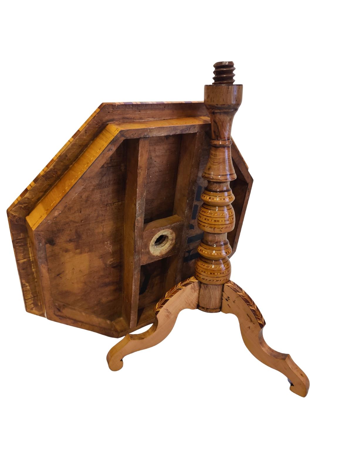 19th Century Biedermeier Marquetry Chess Table For Sale 2