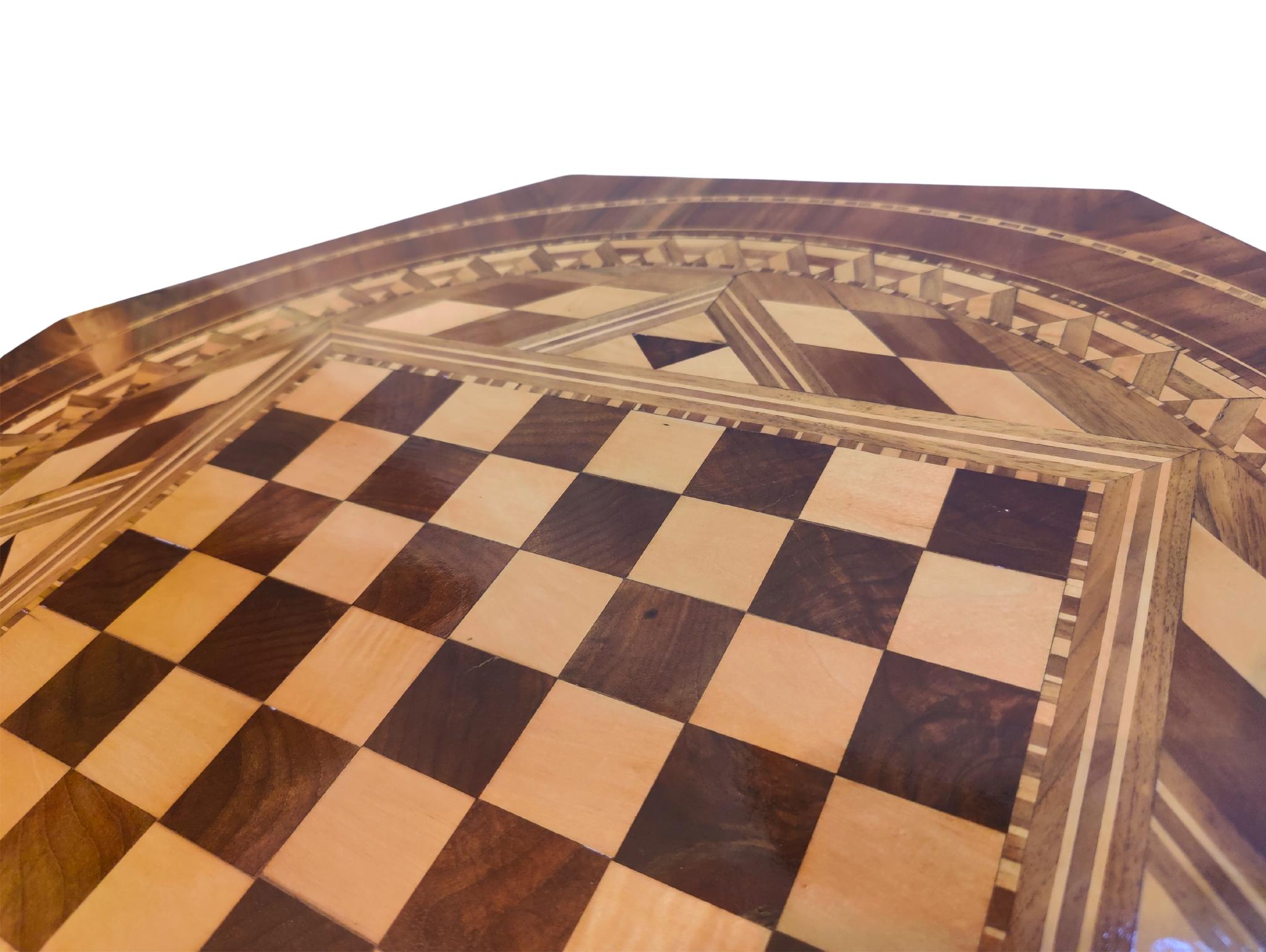 19th Century Biedermeier Marquetry Chess Table For Sale 3