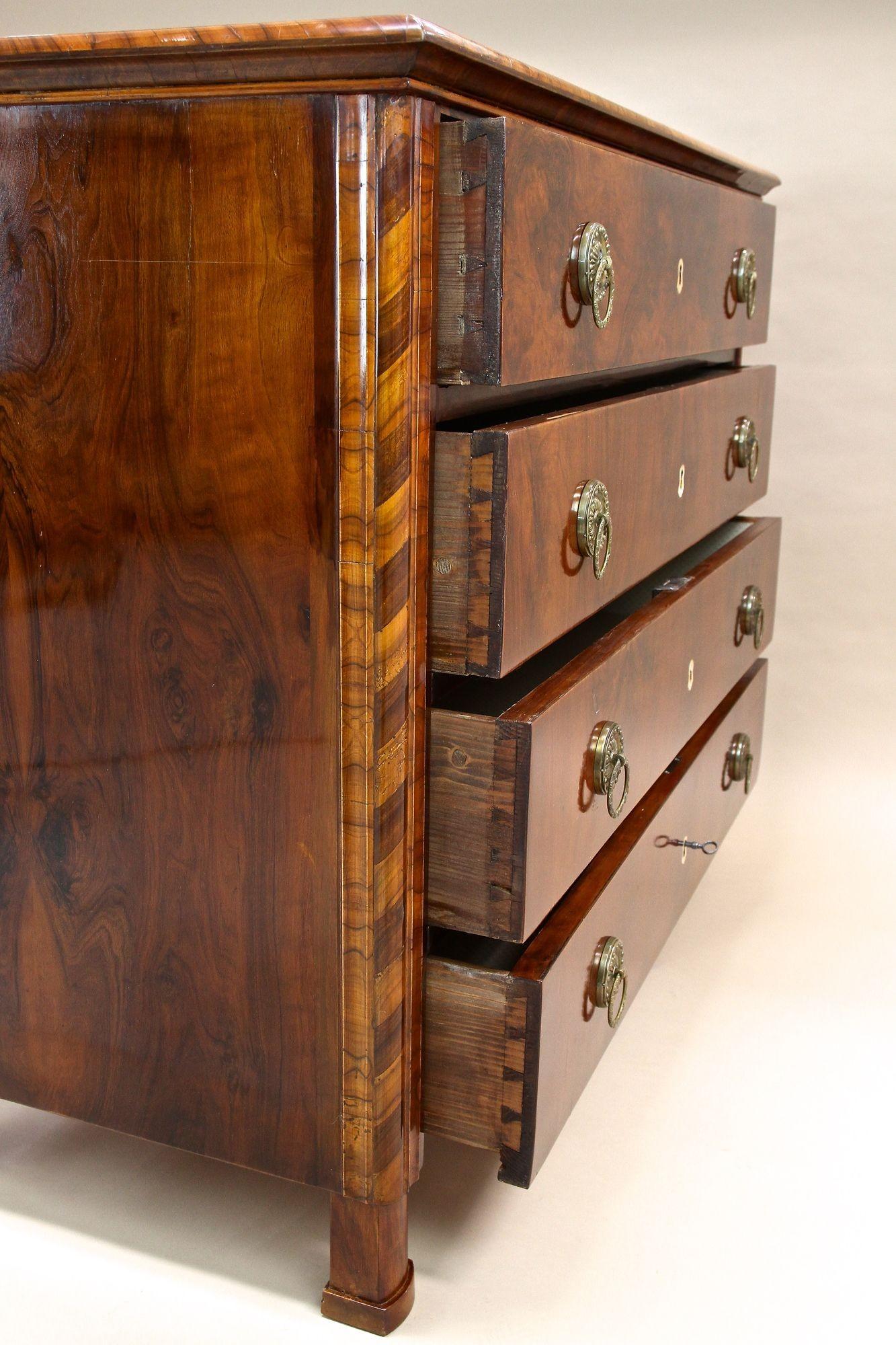19th Century Biedermeier Nutwood Chest of Drawers/ Commode, Austria ca. 1840 For Sale 14