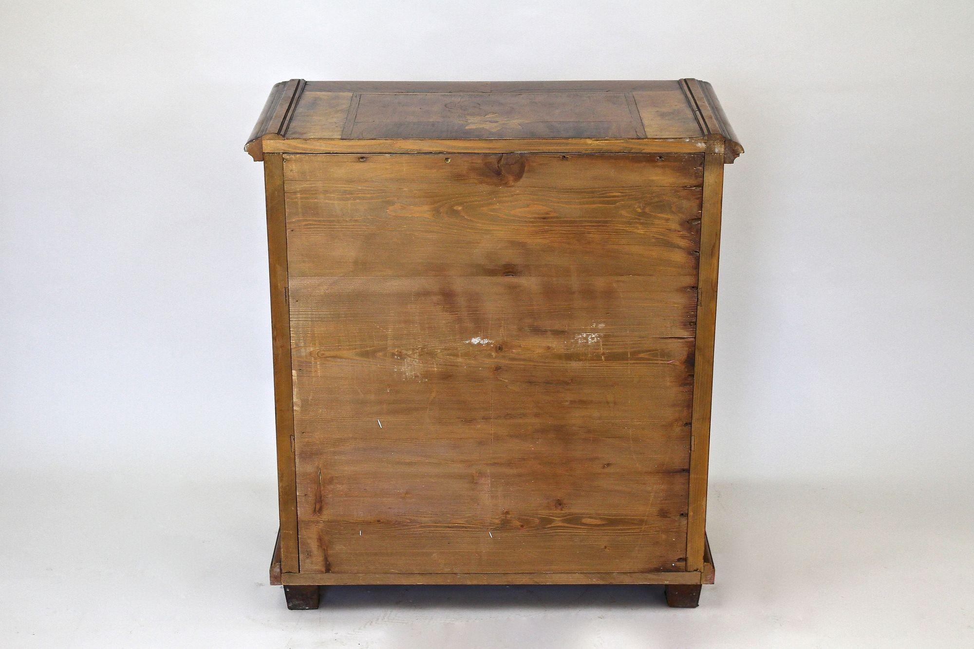19th Century Biedermeier Nutwood Chest Of Drawers With Micro-Inlays, AT ca. 1850 For Sale 13