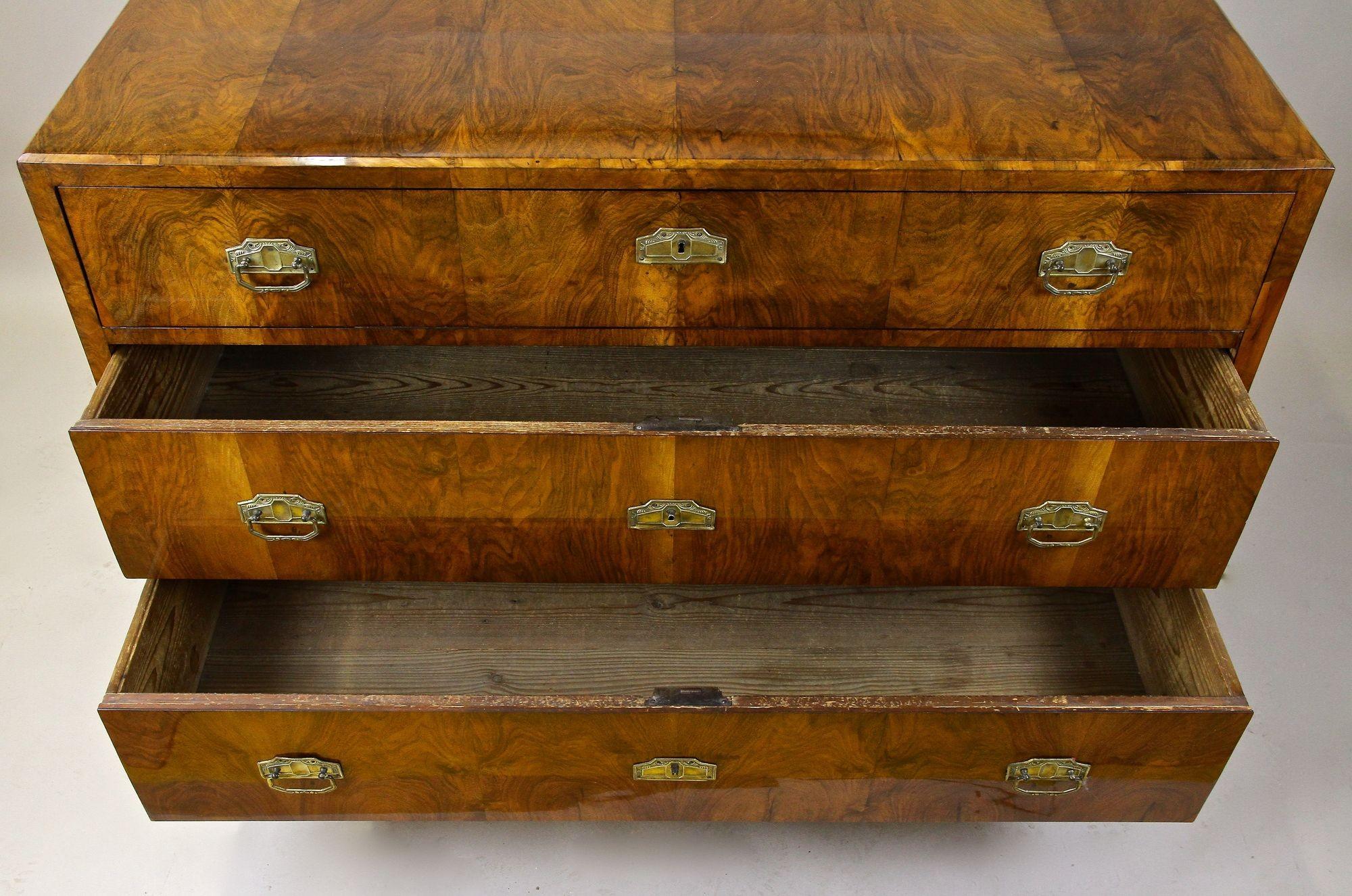 Polished 19th Century Biedermeier Nutwood Chest of Drawers/ Writing Commode, AT ca. 1840 For Sale