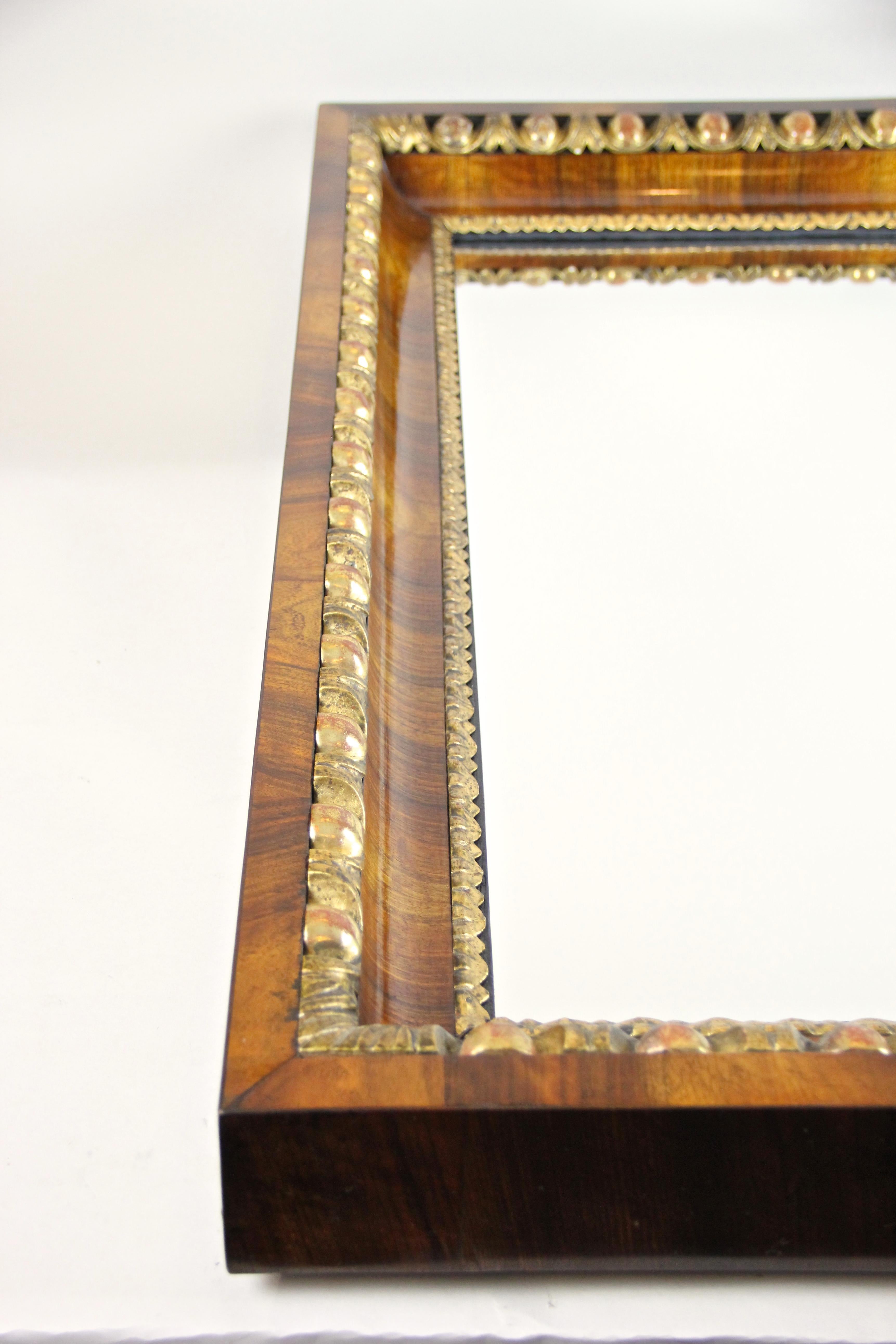 19th Century Biedermeier Nutwood Mirror Egg and Dart Design, Austria, circa 1820 7