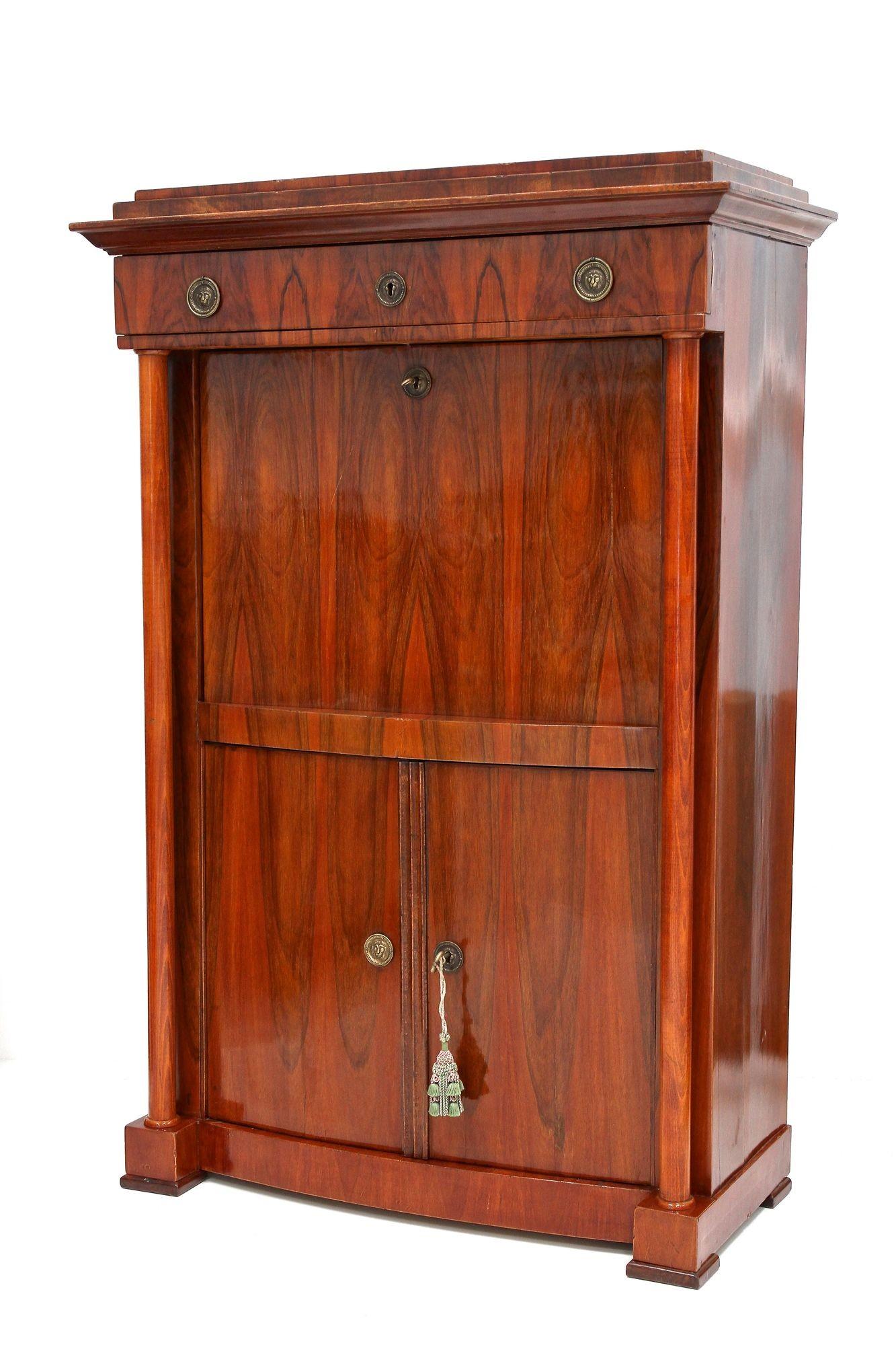 19th Century Biedermeier Nutwood Secretary Desk/ Secretaire, Austria ca. 1820/25 For Sale 8