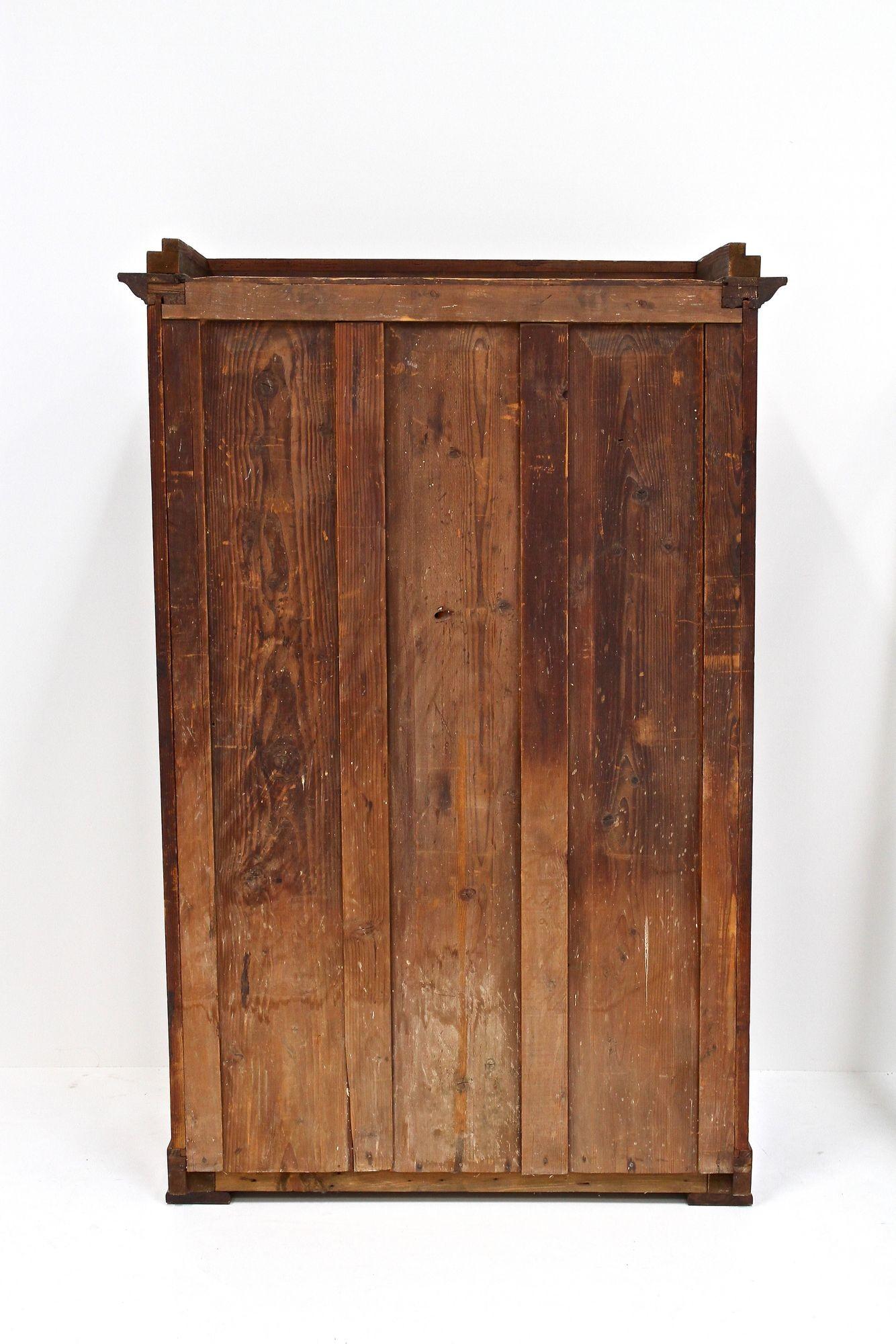 19th Century Biedermeier Nutwood Secretary Desk/ Secretaire, Austria ca. 1820/25 For Sale 12