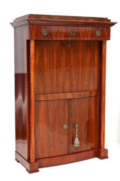 19th Century Biedermeier Nutwood Secretary Desk/ Secretaire, Austria ca. 1820/25