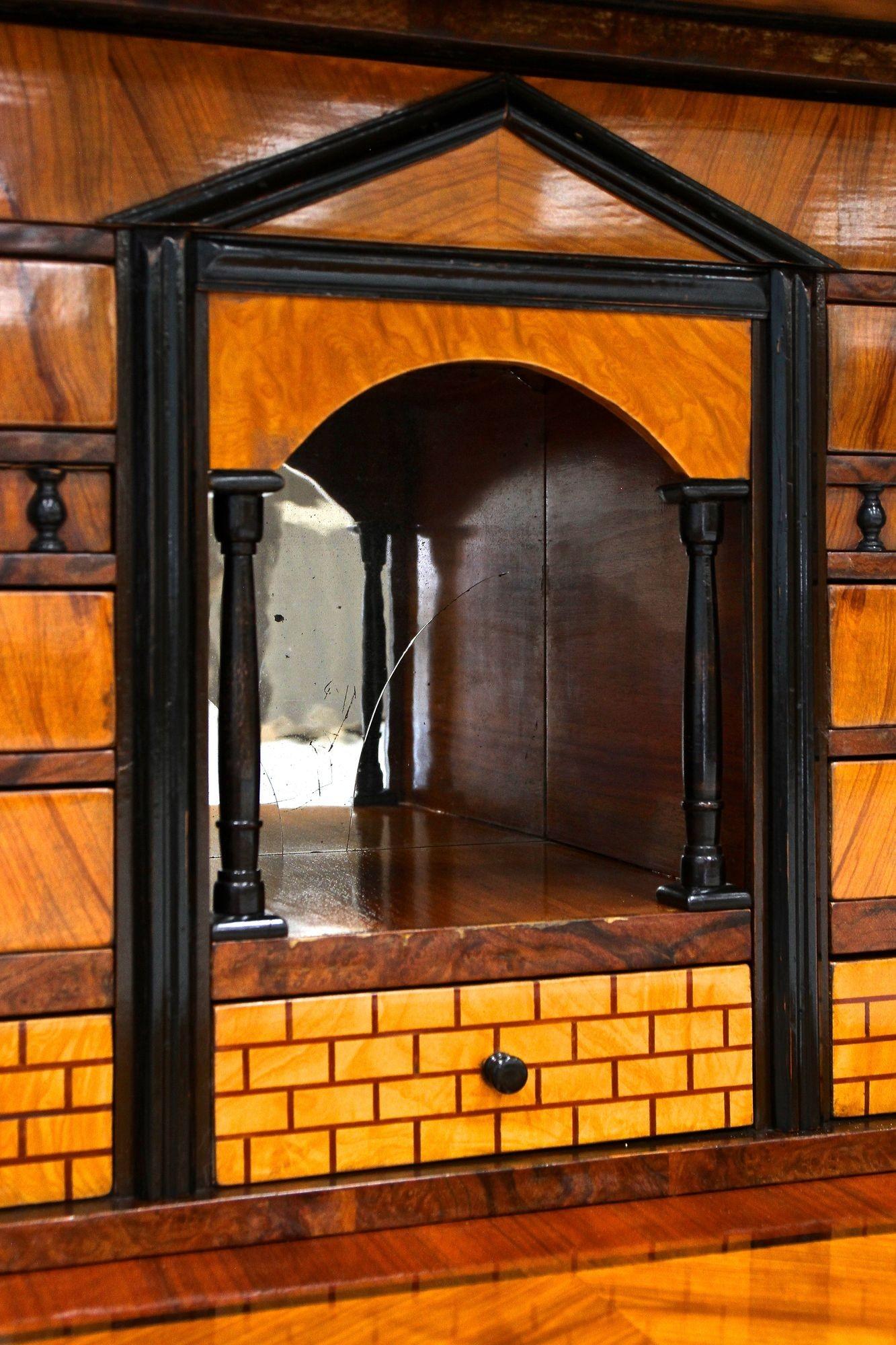 19th Century Biedermeier Nutwood Secretary Desk/ Secretaire, Austria ca. 1820/25 For Sale 2