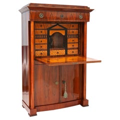 19th Century Biedermeier Nutwood Secretary Desk/ Secretaire, Austria ca. 1820/25