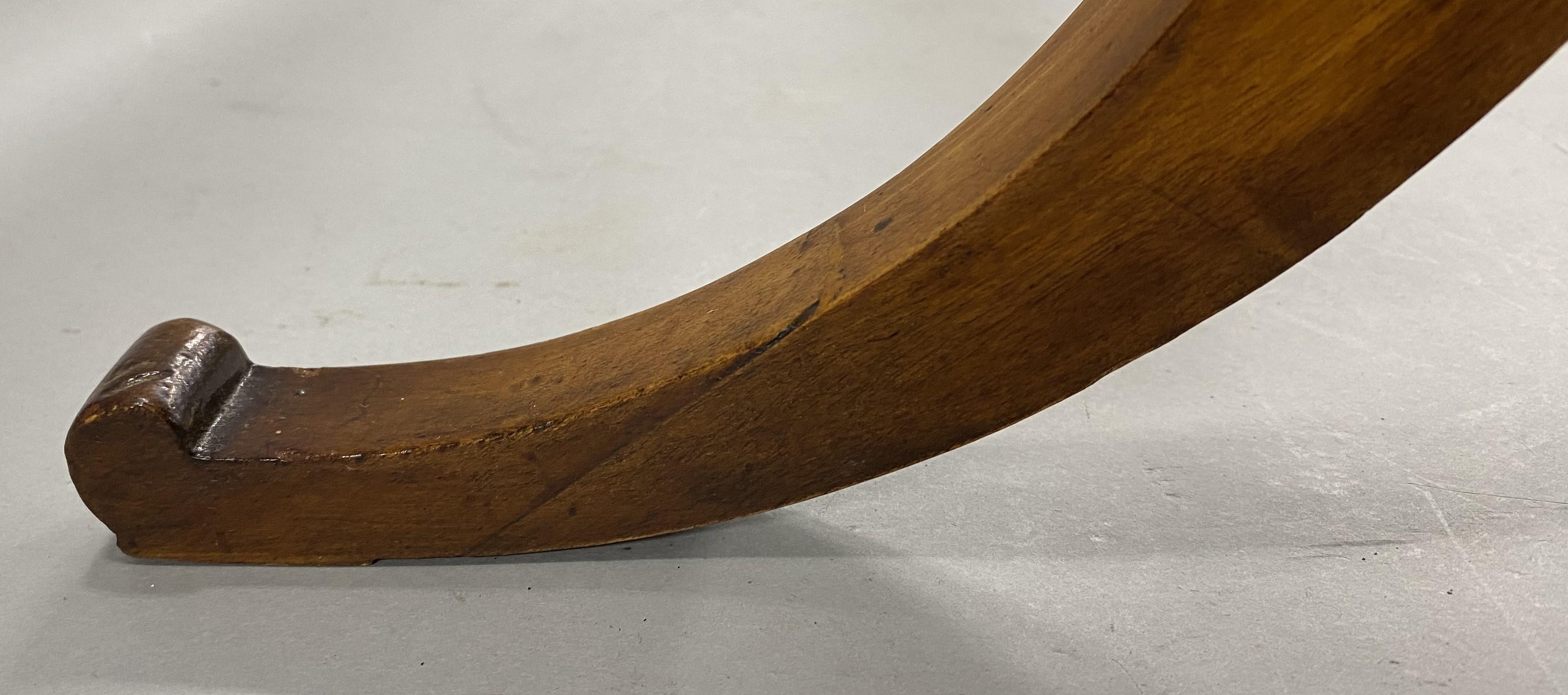 Table de travail ou d'appoint à un tiroir Biedermeier du 19e siècle avec incrustation de paterae en diamant en vente 4
