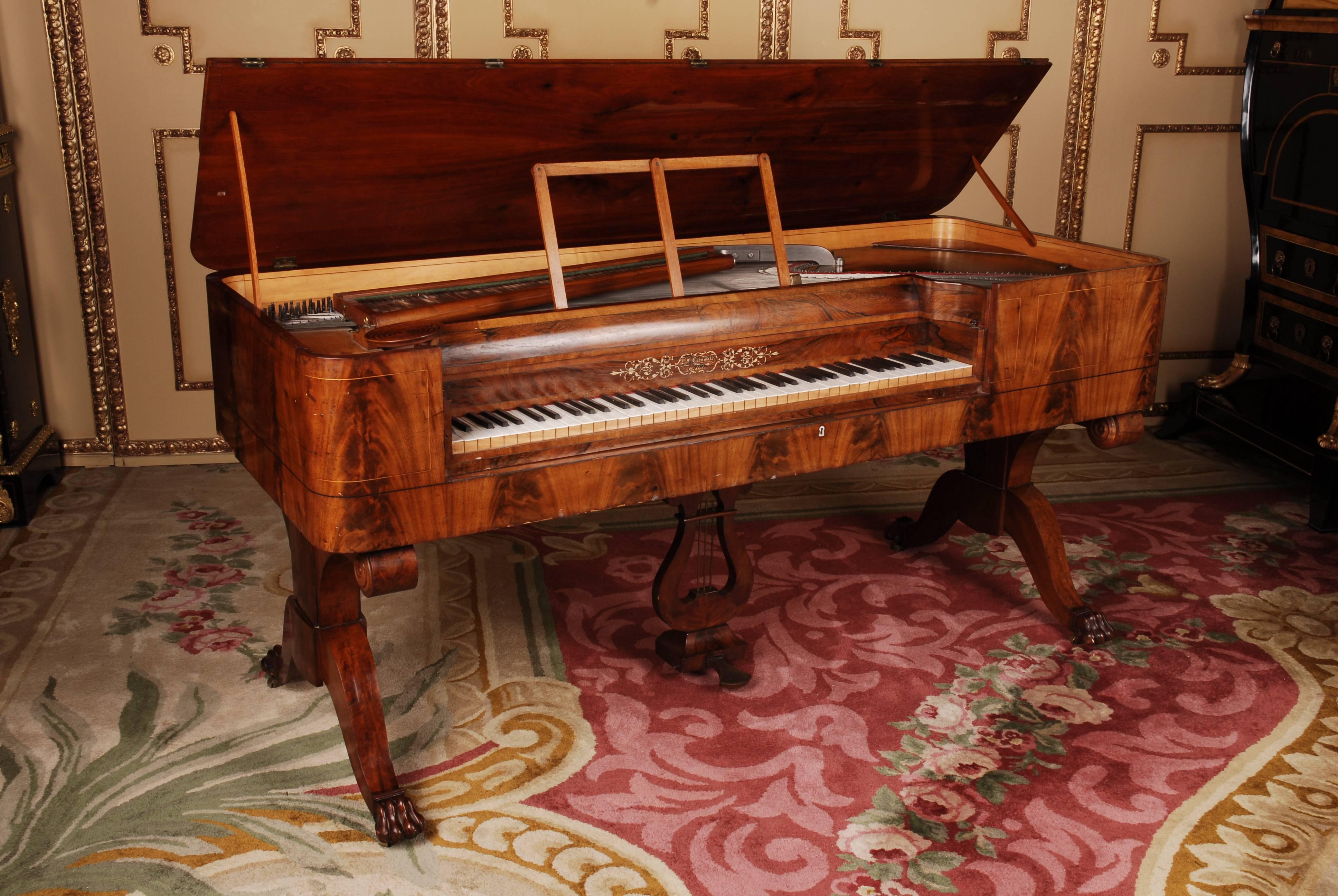 Cuba mahogany veneer, partial solid mahogany wood

As an instrument made in Stockholm, it is already a rarity, since the capital or region was for Tafelklaviere Stuttgart. There they were mainly found in middle-class households.

At the corners