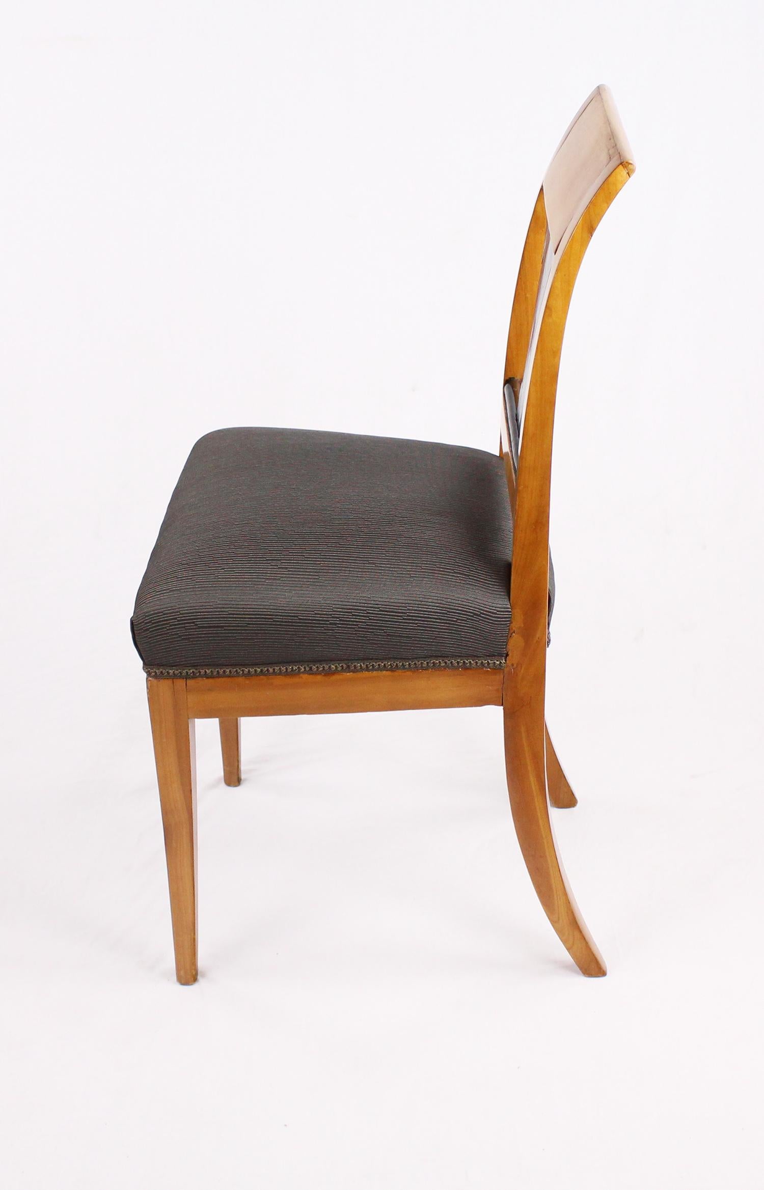 19th Century Biedermeier Period Chair, Cherrywood, circa 1820 For Sale 4