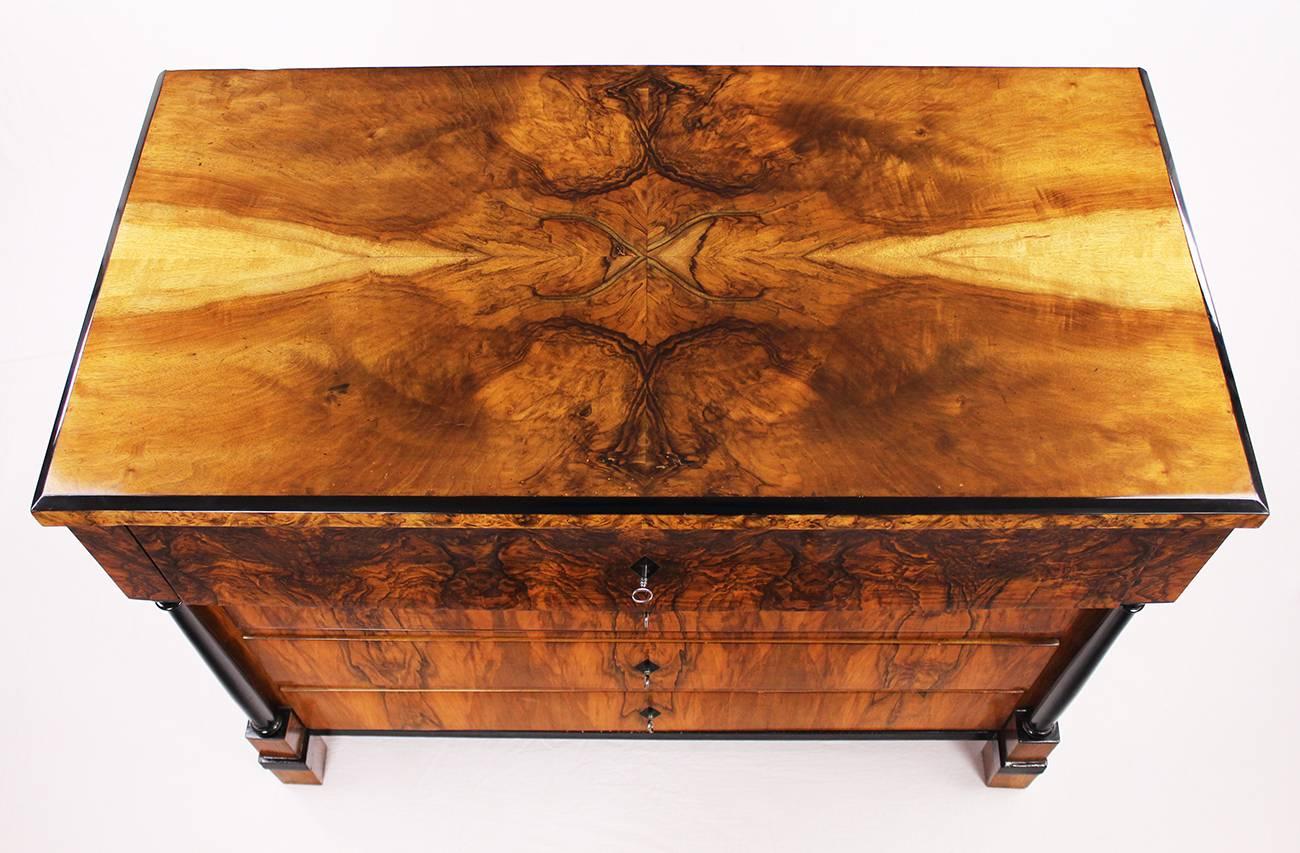 19th Century Biedermeier Period-Writing Chest of Drawers, Walnut-Tree, Nut Root In Good Condition In Muenster, NRW
