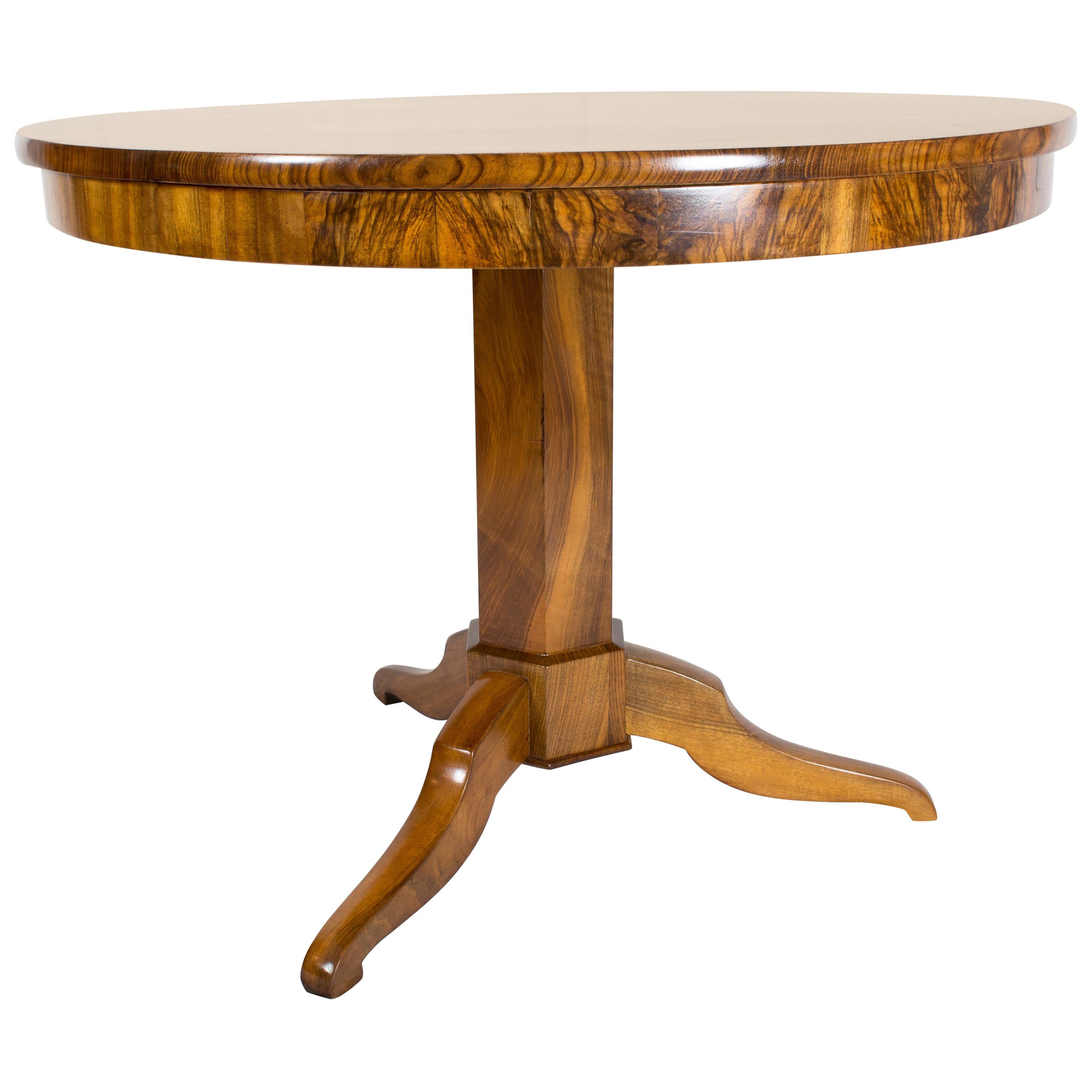 19th Century Biedermeier Round Walnut Table