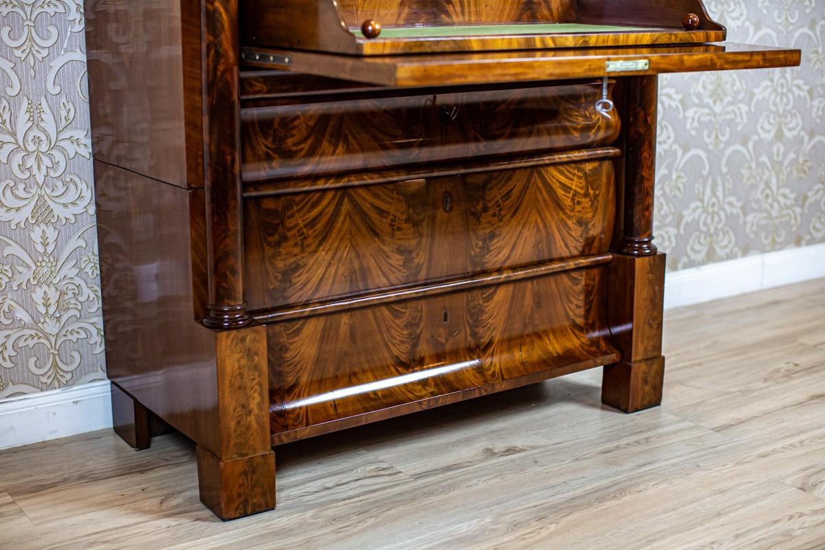 19th-Century Biedermeier Mahogany Secretary Desk in Beautiful Graining For Sale 8