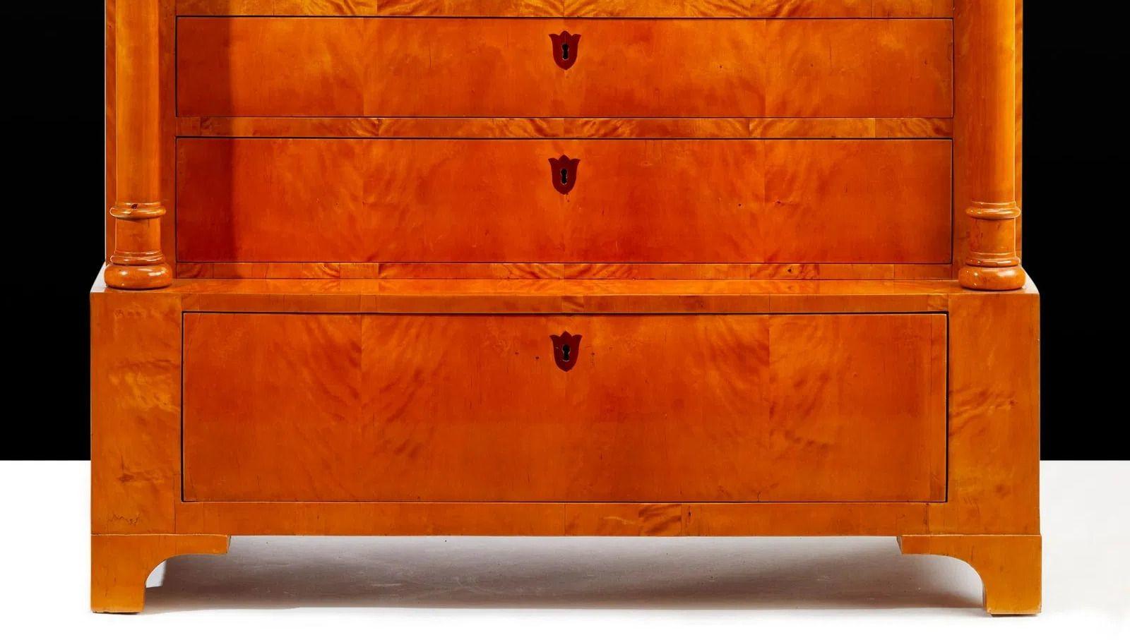 Tedesco Scrivania Biedermeier del XIX secolo in radica d'acero in vendita