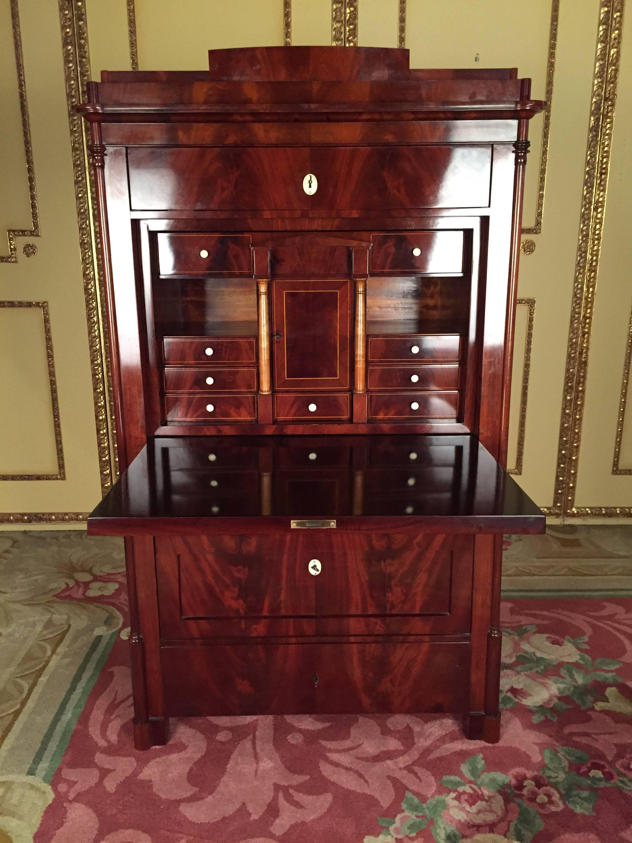 19th Century Biedermeier Secretary Mahogany, 1835 In Good Condition For Sale In Berlin, DE