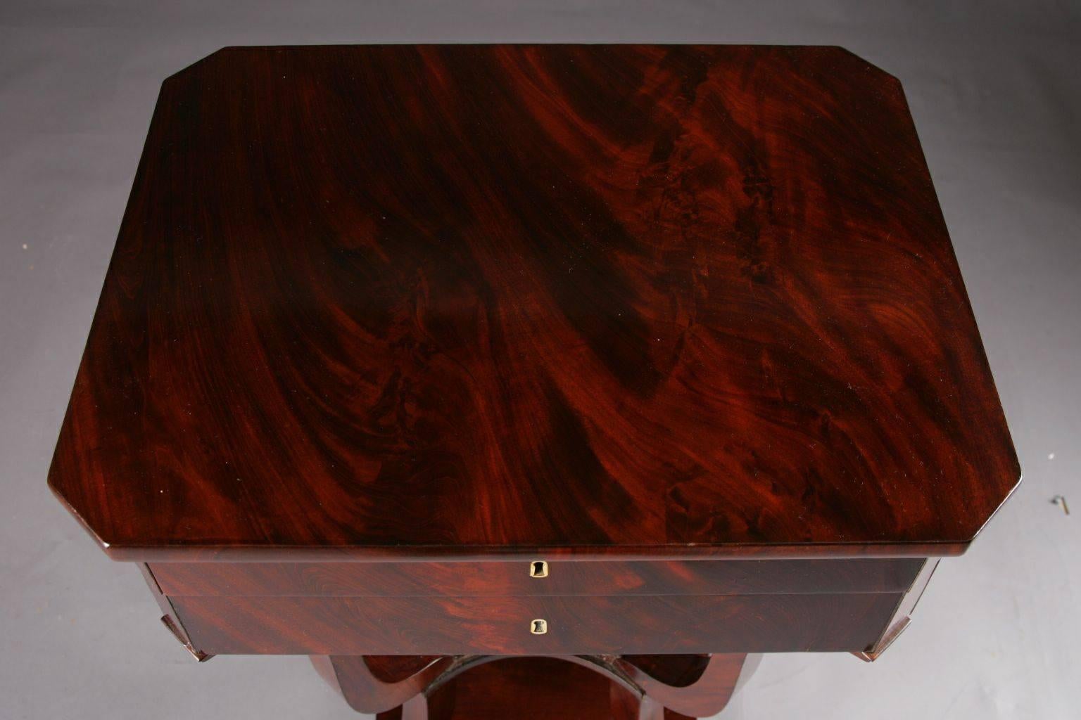 Wood 19th Century Biedermeier Sewing Table For Sale