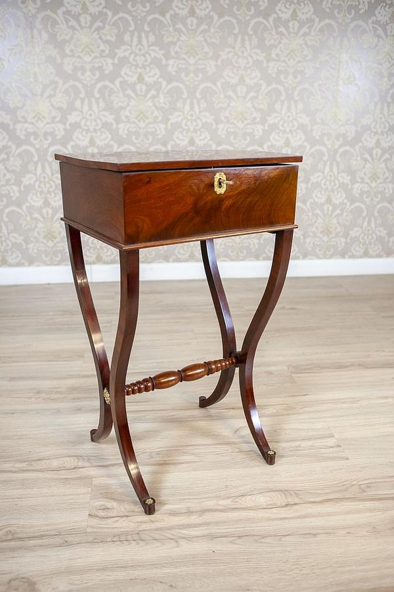Veneer 19th Century Biedermeier Sewing Table For Sale
