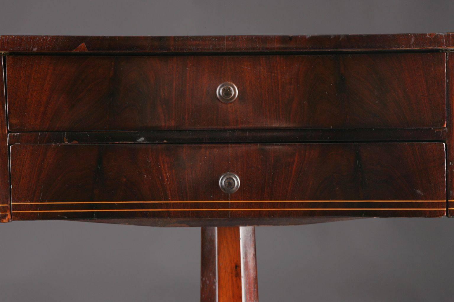 19th Century Biedermeier Sewing Table For Sale 2