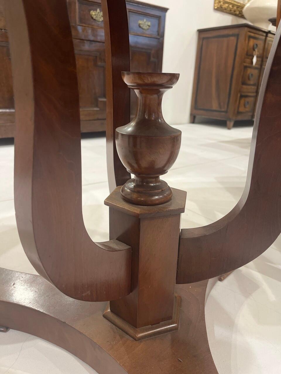 19th Century Biedermeier Style Drum Table For Sale 3