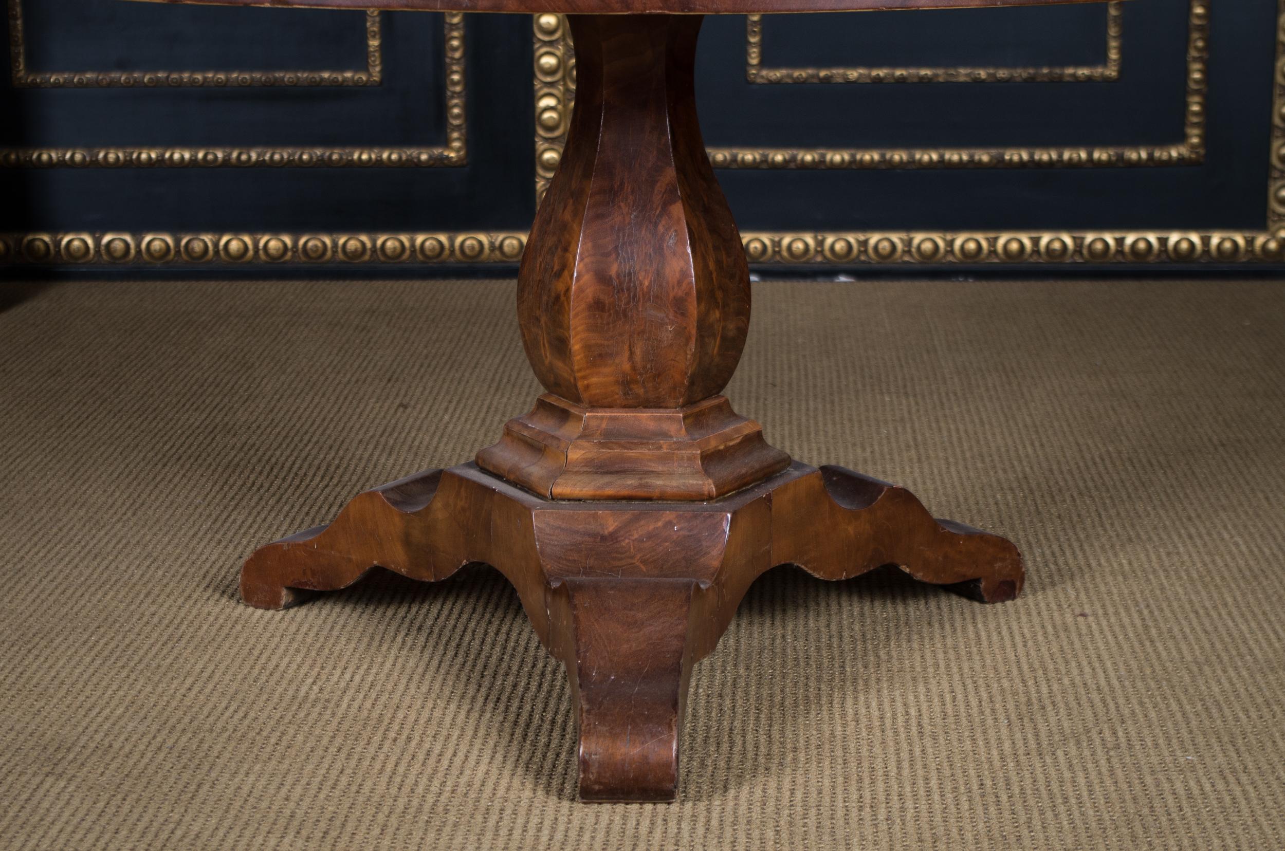 Veneer 19th Century Biedermeier Style Mahogany Table Oval 
