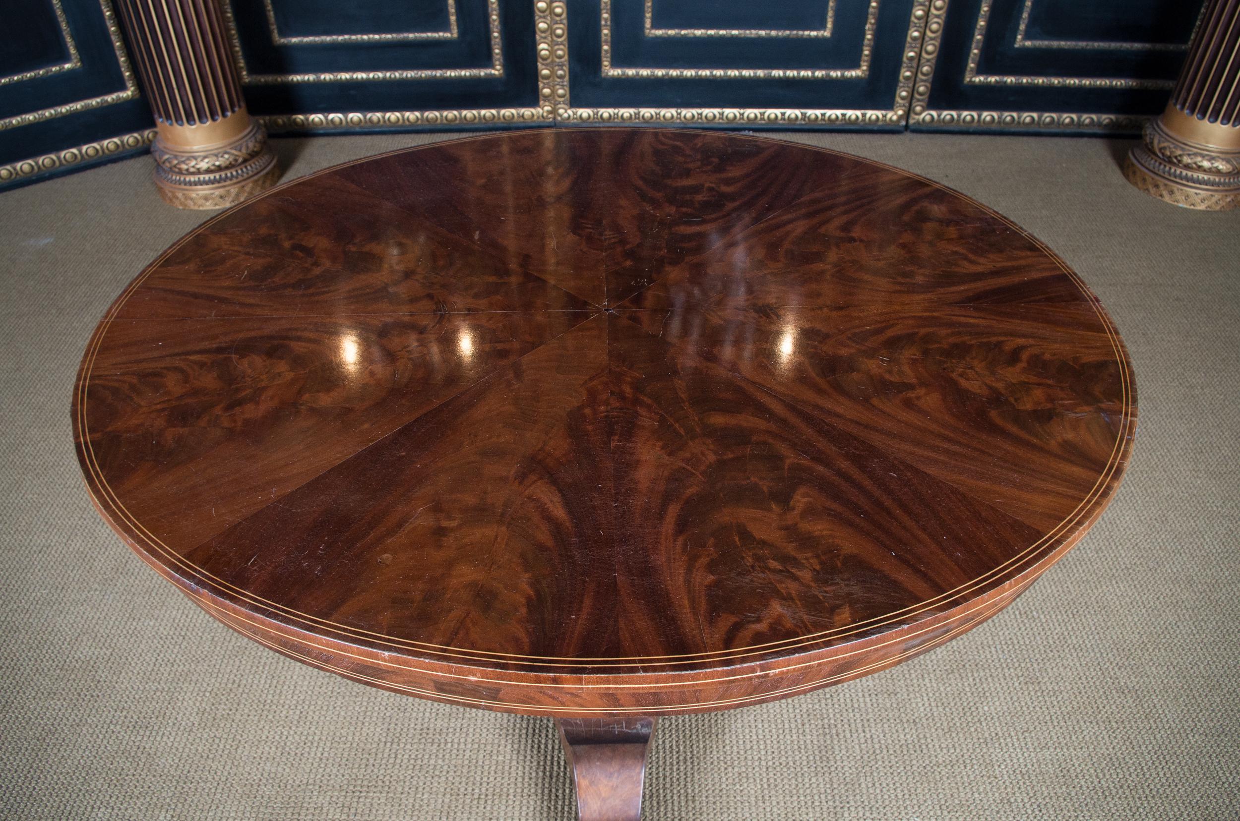 19th Century Biedermeier Style Mahogany Table Oval  2