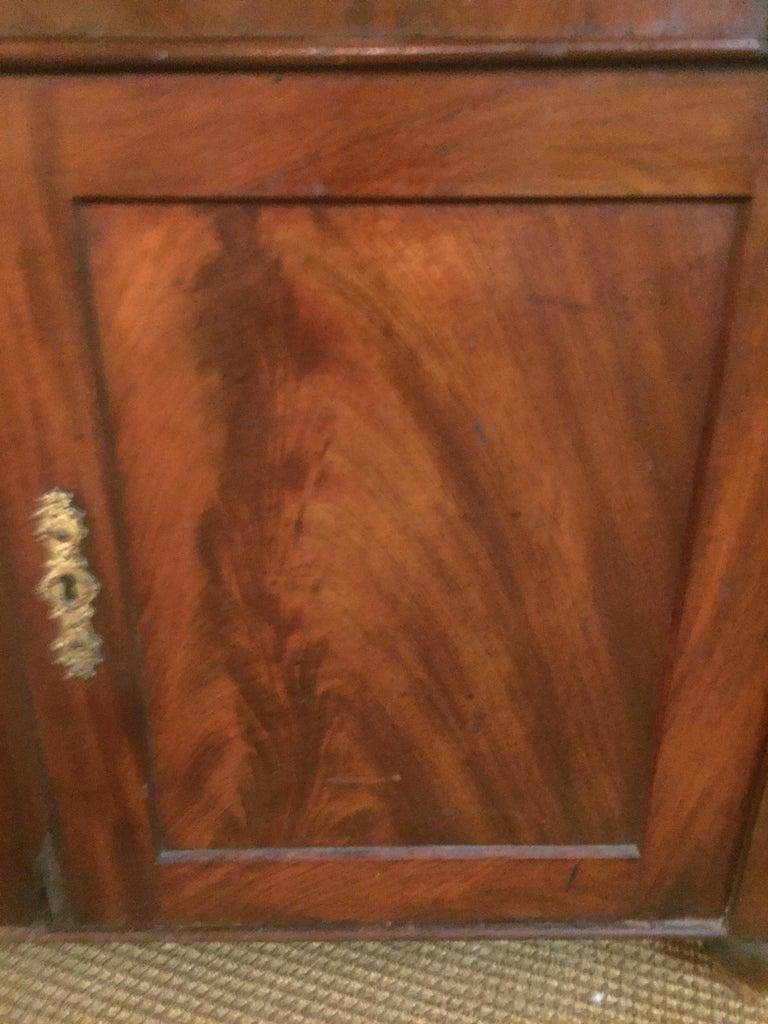 19th Century Biedermeier Style Three-Sided Glazed Glass Vitrine mahogany veneer For Sale 9