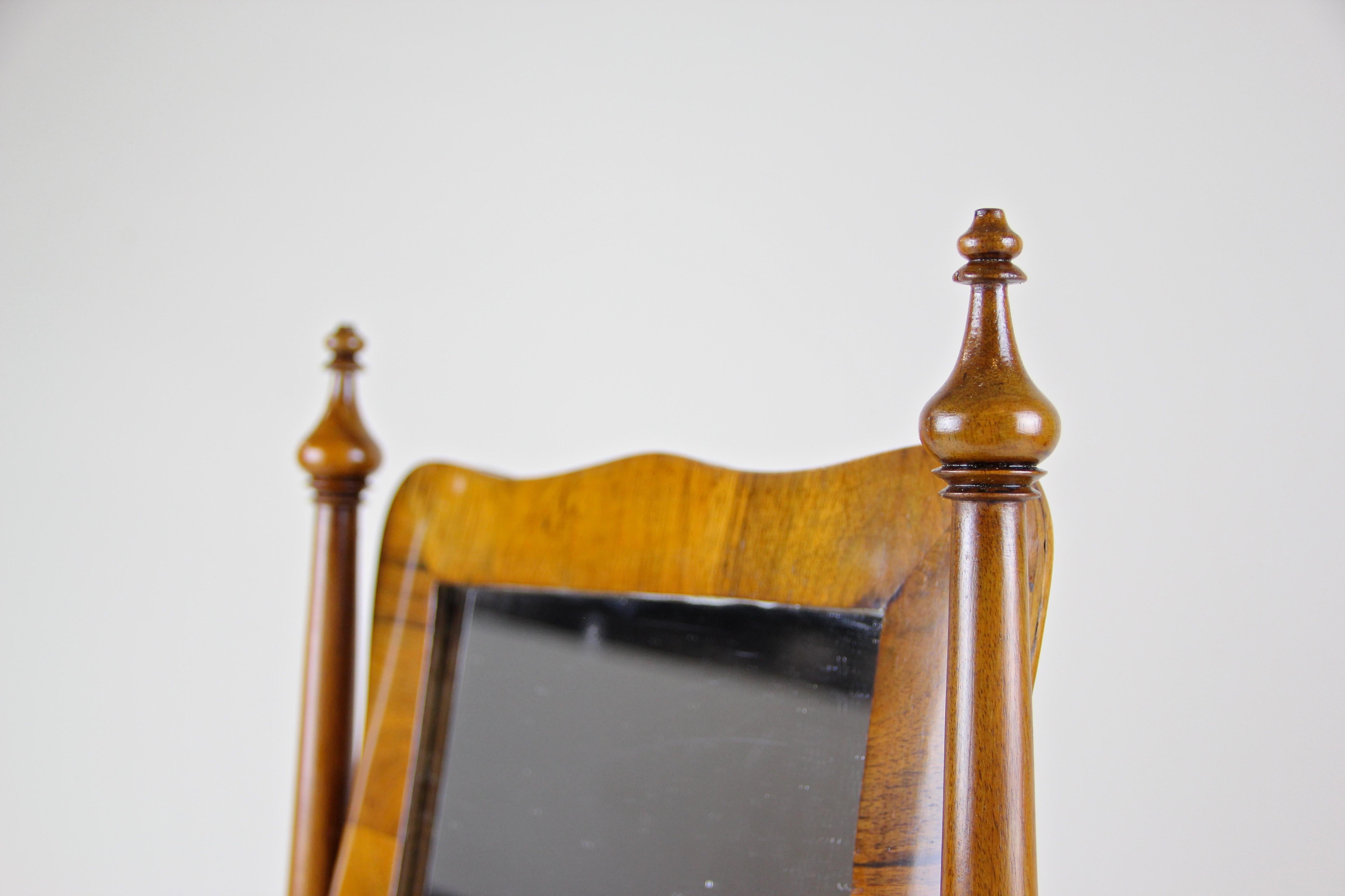 19th Century Biedermeier Vanity Table Mirror Nutwood, Austria, circa 1850 4