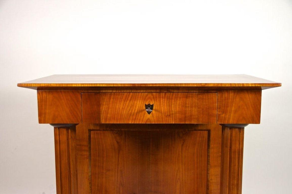 19th Century Biedermeier Wall Console/ Side Table, Cherrywood, AT circa 1860 For Sale 3