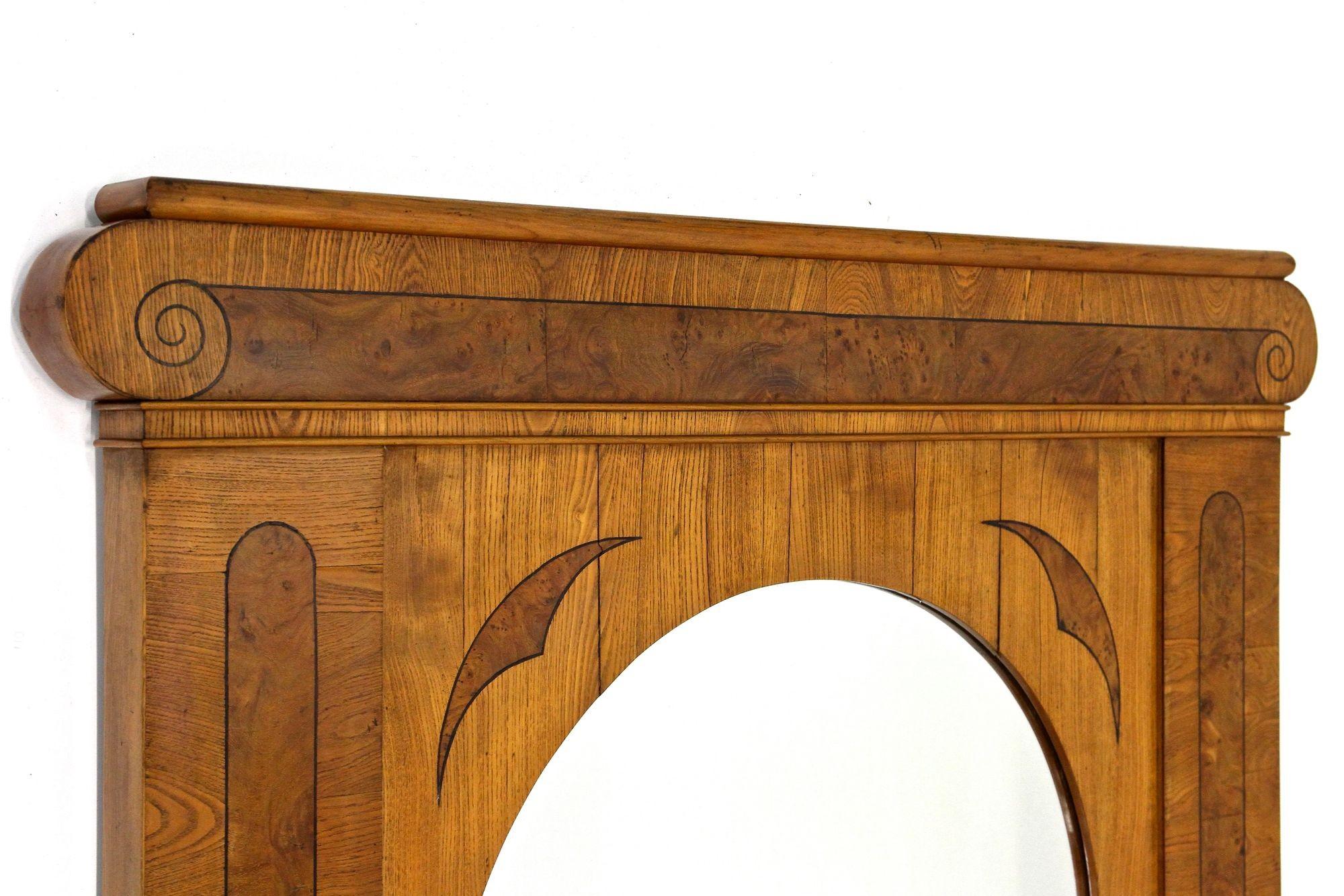 Fait main Miroir mural Biedermeier du XIXe siècle, frêne/ronce de noyer - Bohemia vers 1860 en vente