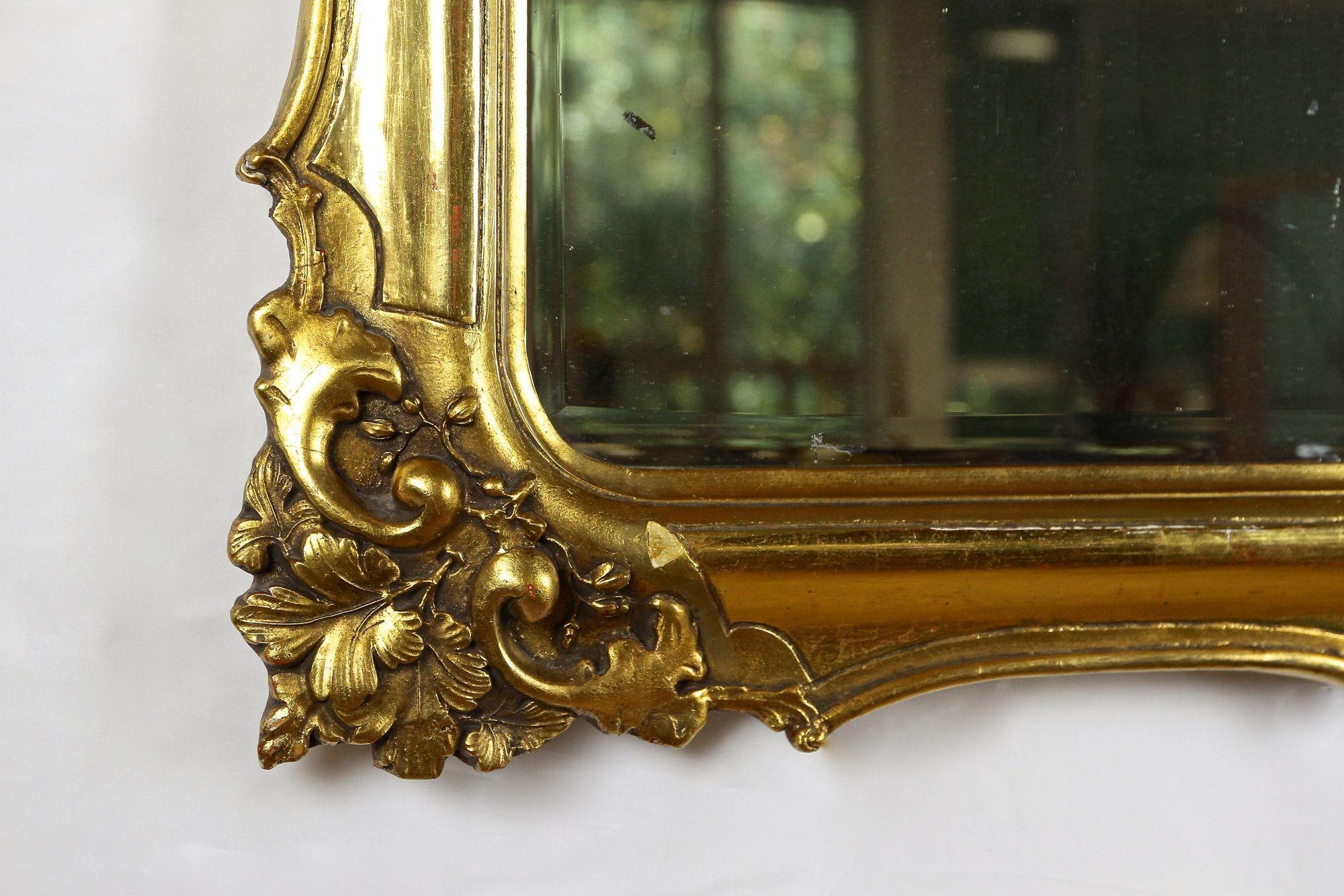 19th Century Biedermeier Wall Mirror Gold Leaf Plated, Austria circa 1830 For Sale 1