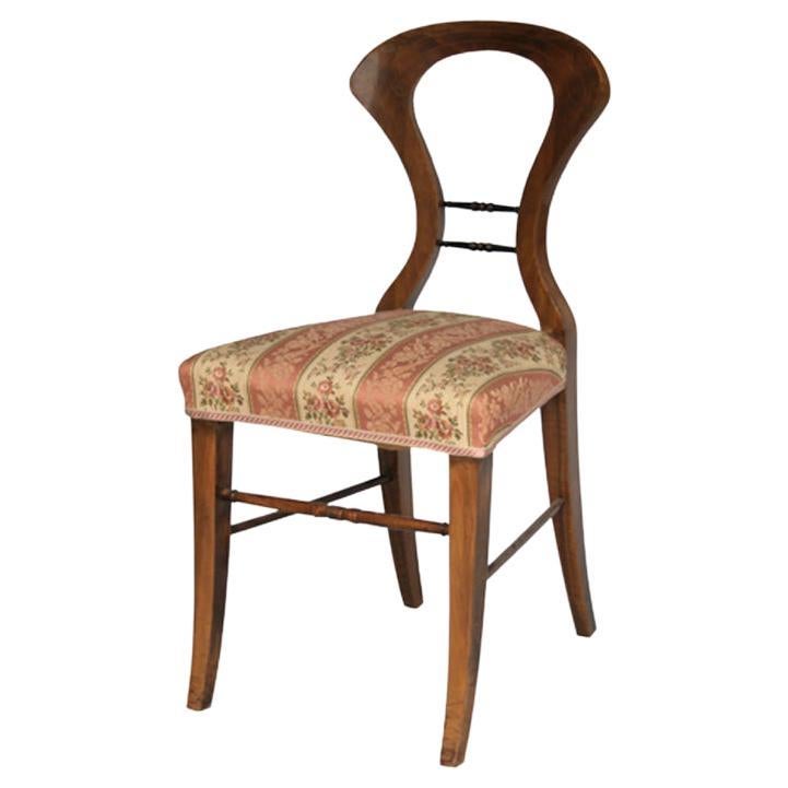 19th Century Fine Biedermeier Walnut Chair. Vienna, c. 1825. For Sale