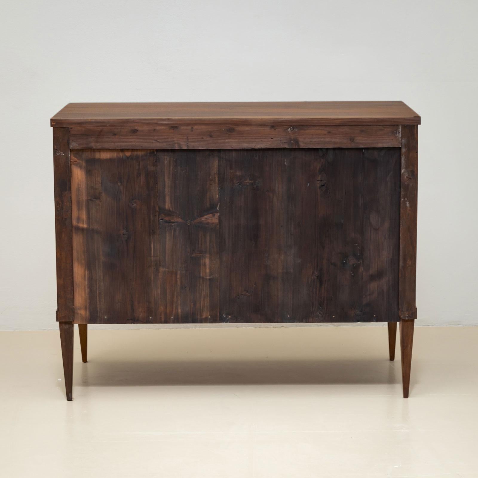 Cómoda Biedermeier de Nogal, Italia, S. XIX en venta 5