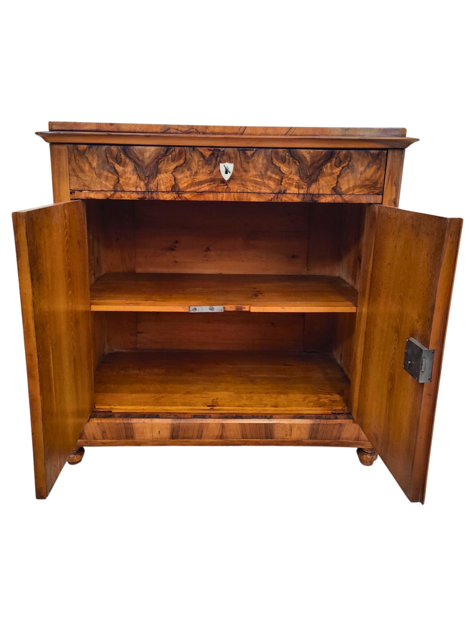 19th Century Biedermeier Walnut Half Cabinet / Commode For Sale 1