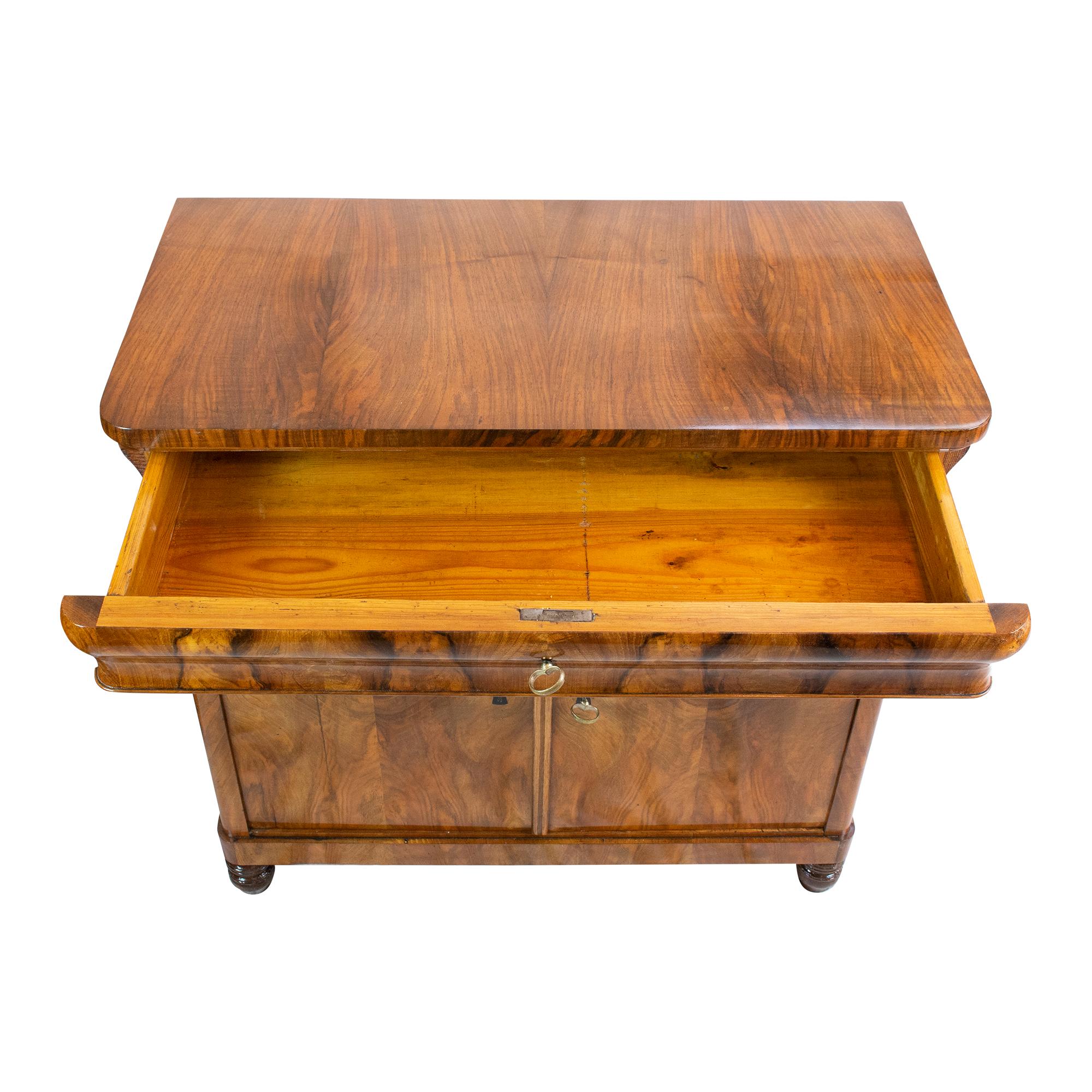 19th Century Biedermeier Walnut Half Cabinet / Commode For Sale 2