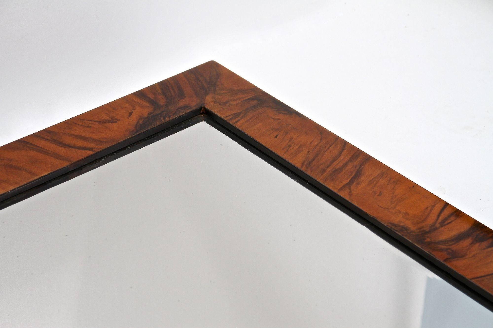 19th Century Biedermeier Walnut Mirror - Original Facet Cut Mirror, AT ca. 1825 For Sale 11