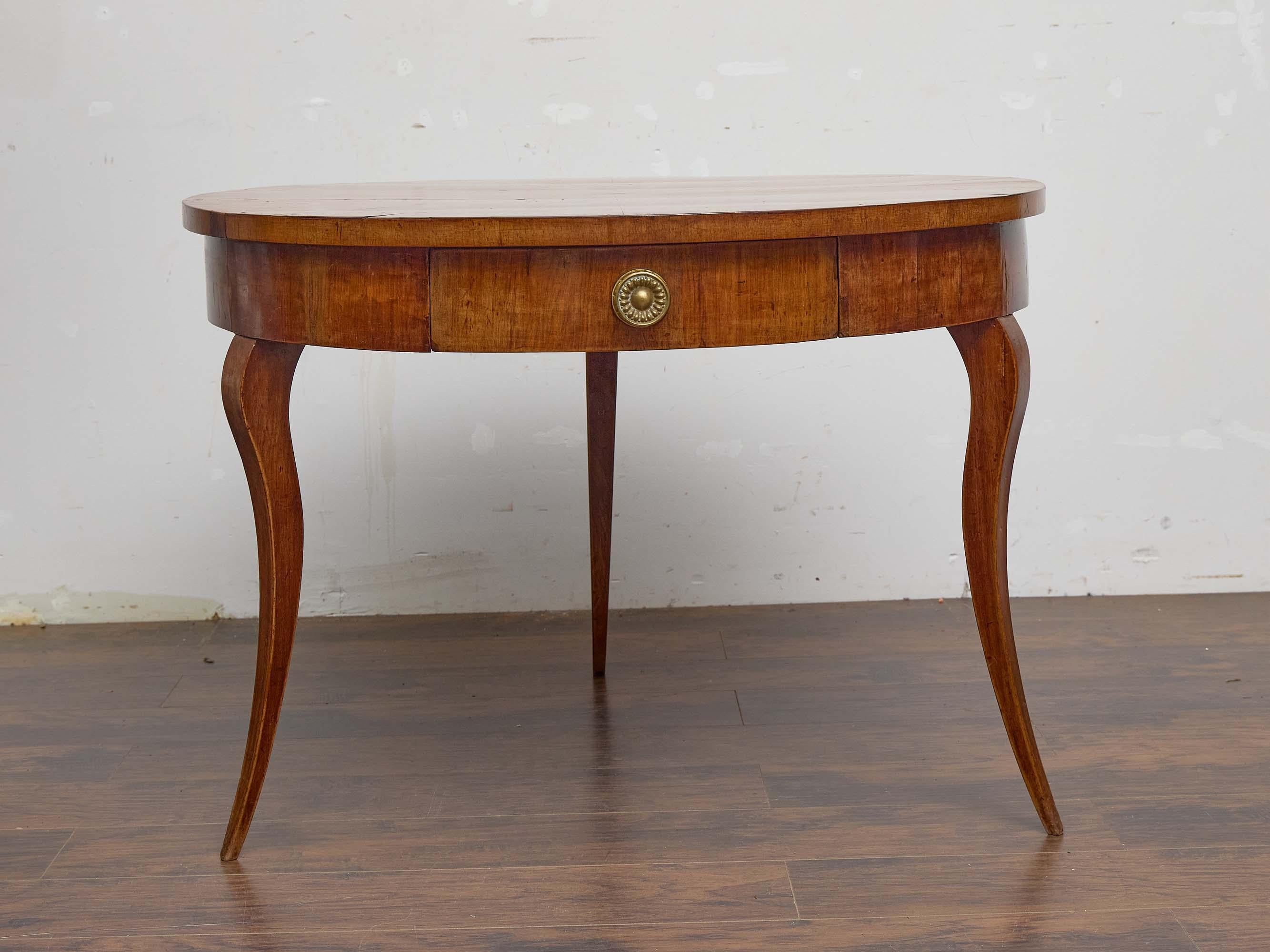 European 19th Century Biedermeier Walnut Round Center Table with Radiating Veneer Top For Sale